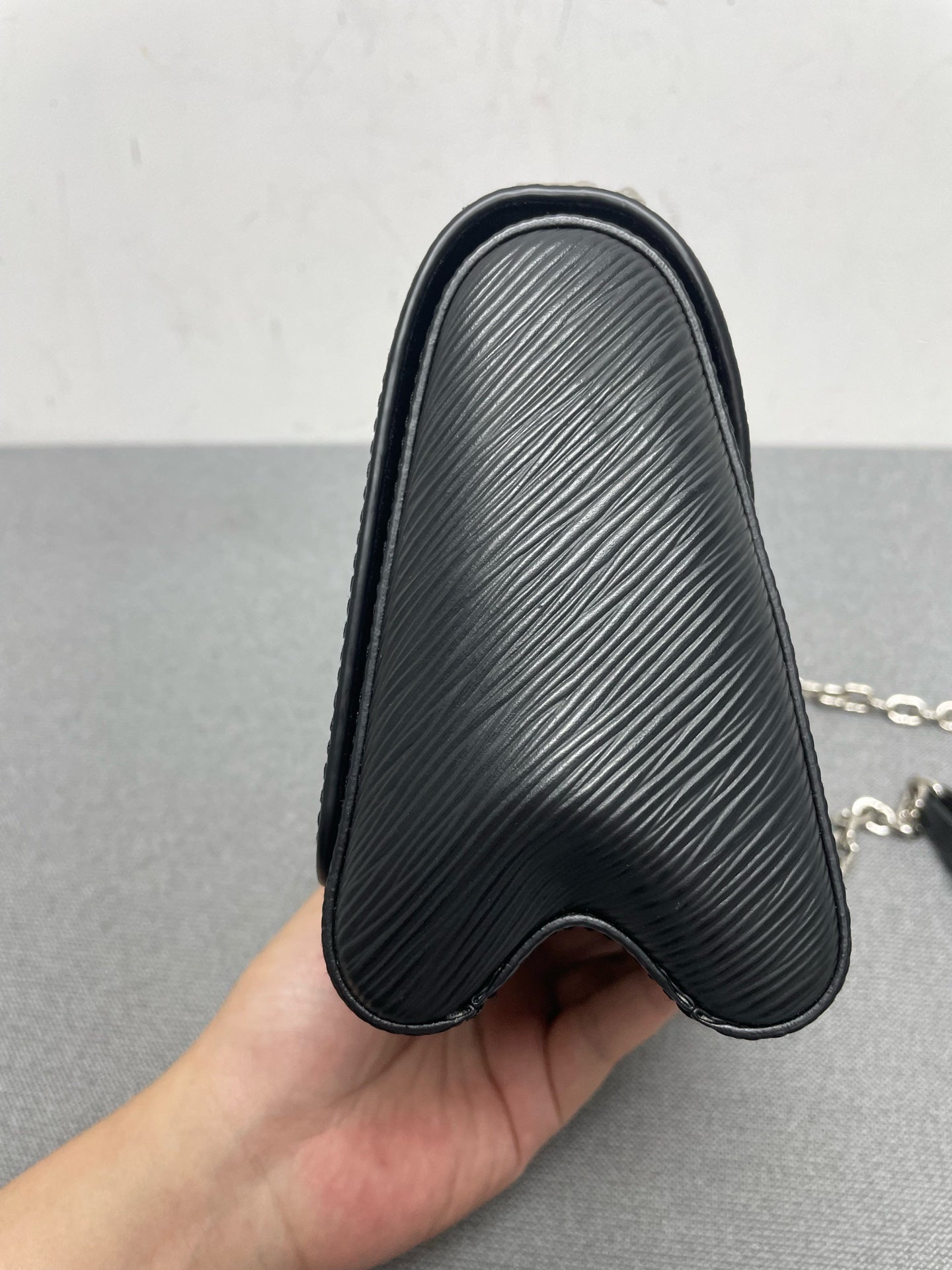 Louis Vuitton - Twist - Leather - Black - (small)