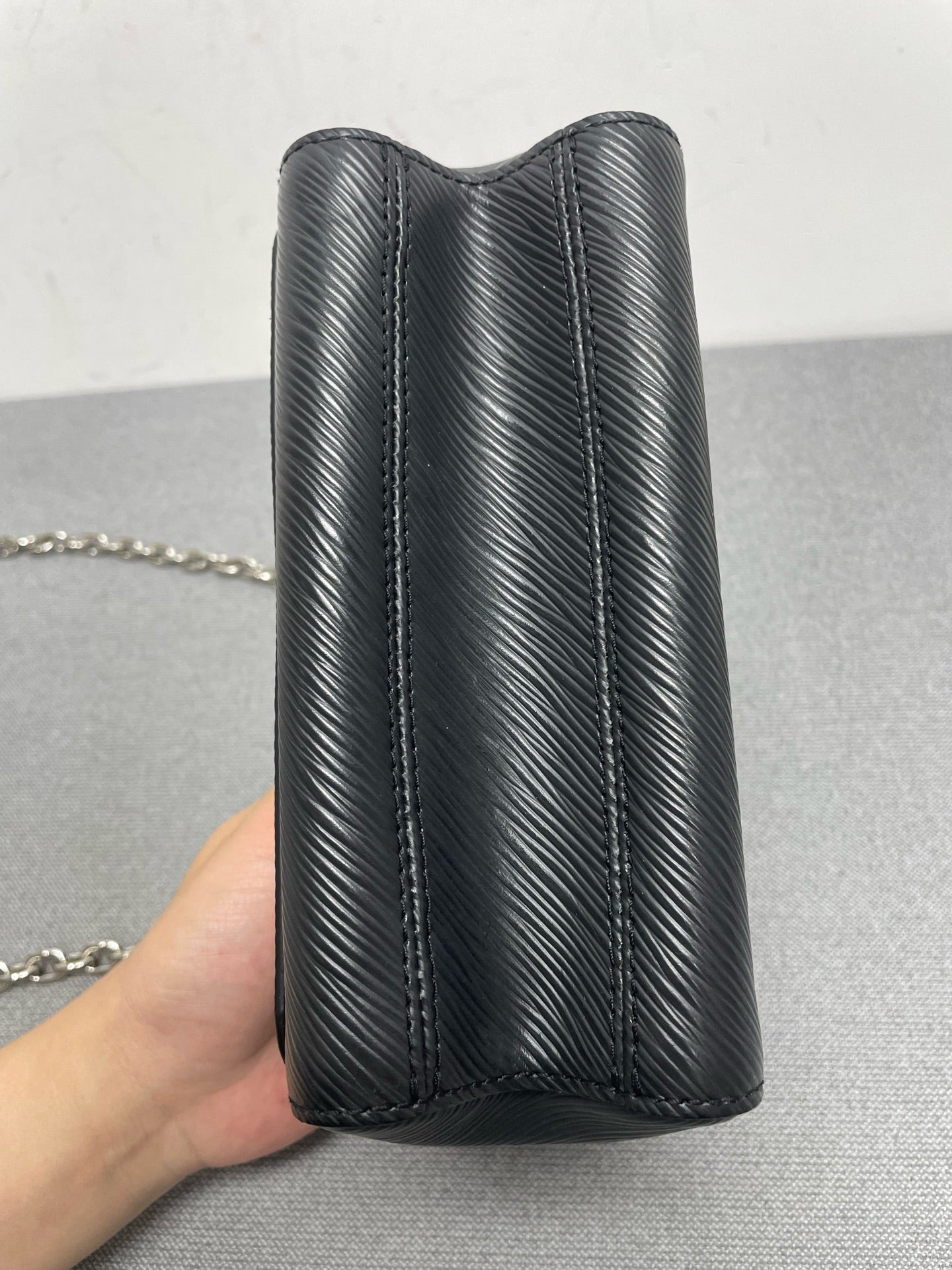 Louis Vuitton - Twist - Leather - Black - (small)