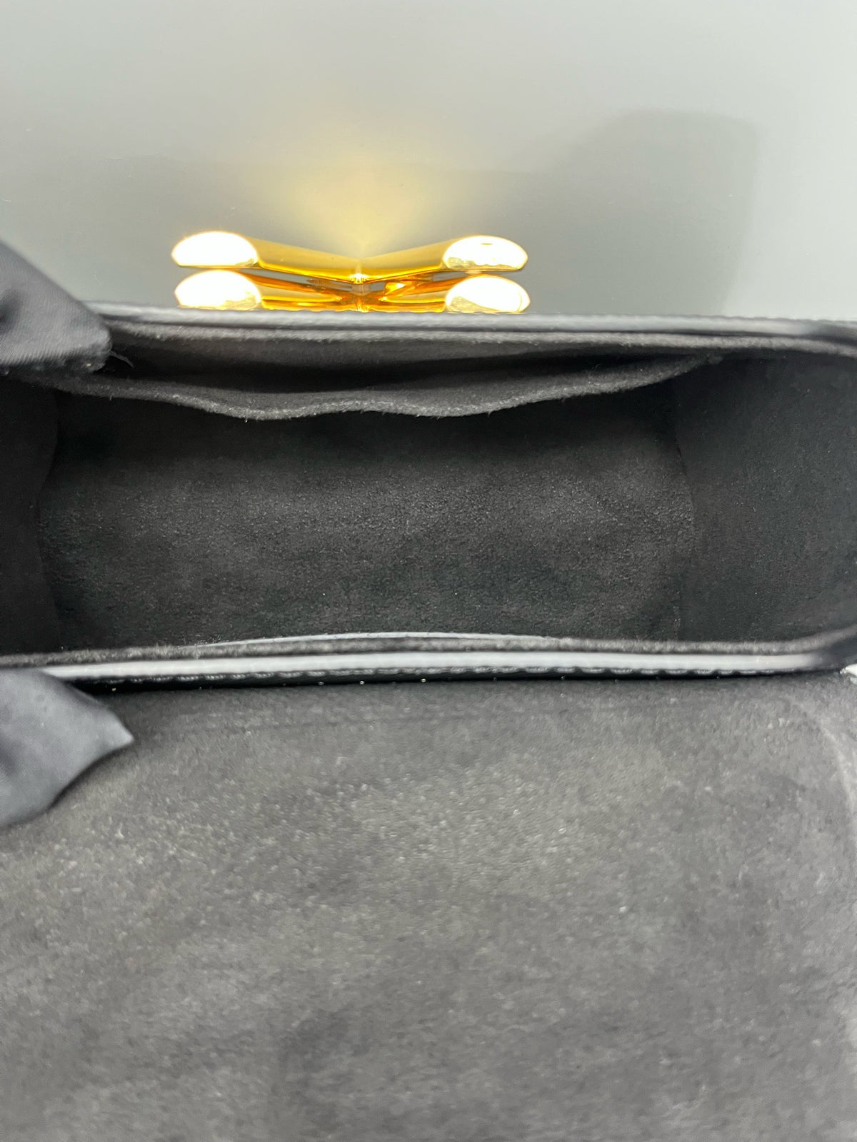 Louis Vuitton - Twist - Leather - Black - (small)