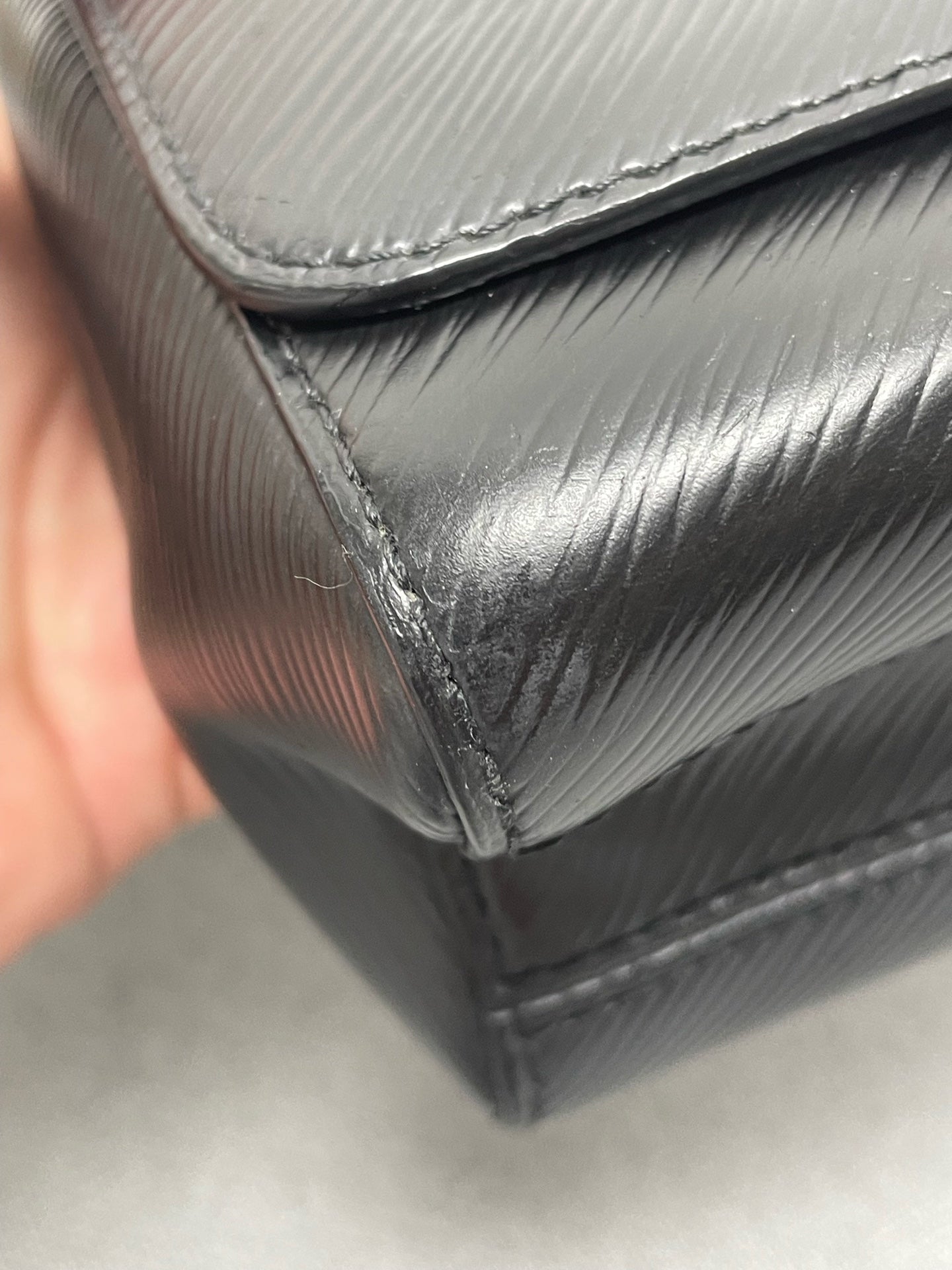 Louis Vuitton - Twist - Leather - Black - (small)