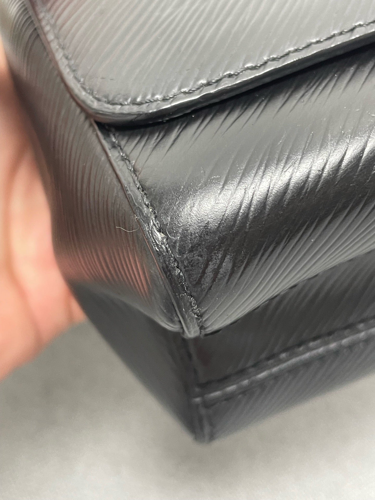 Louis Vuitton - Twist - Leather - Black - (small)