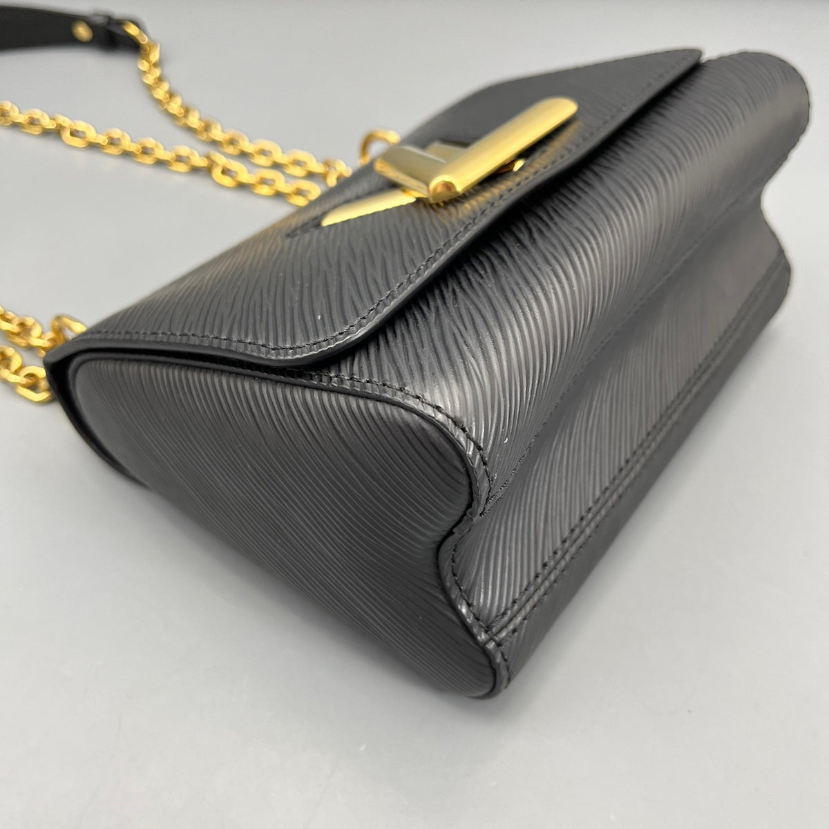 Louis Vuitton - Twist - Leather - Black - (small)