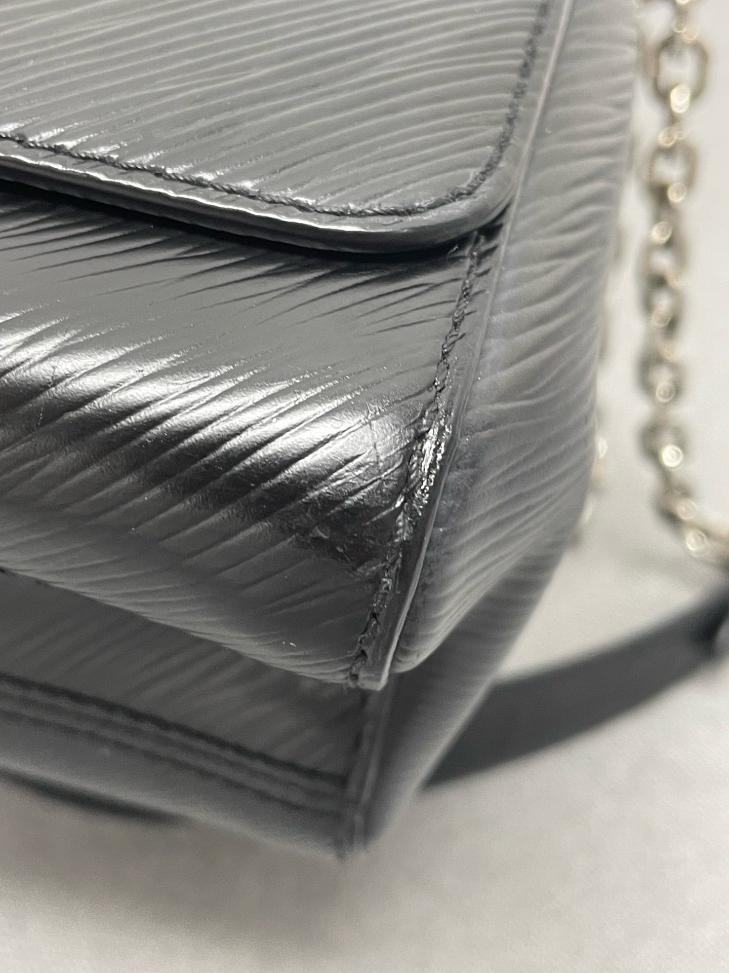 Louis Vuitton - Twist - Leather - Black - (small)