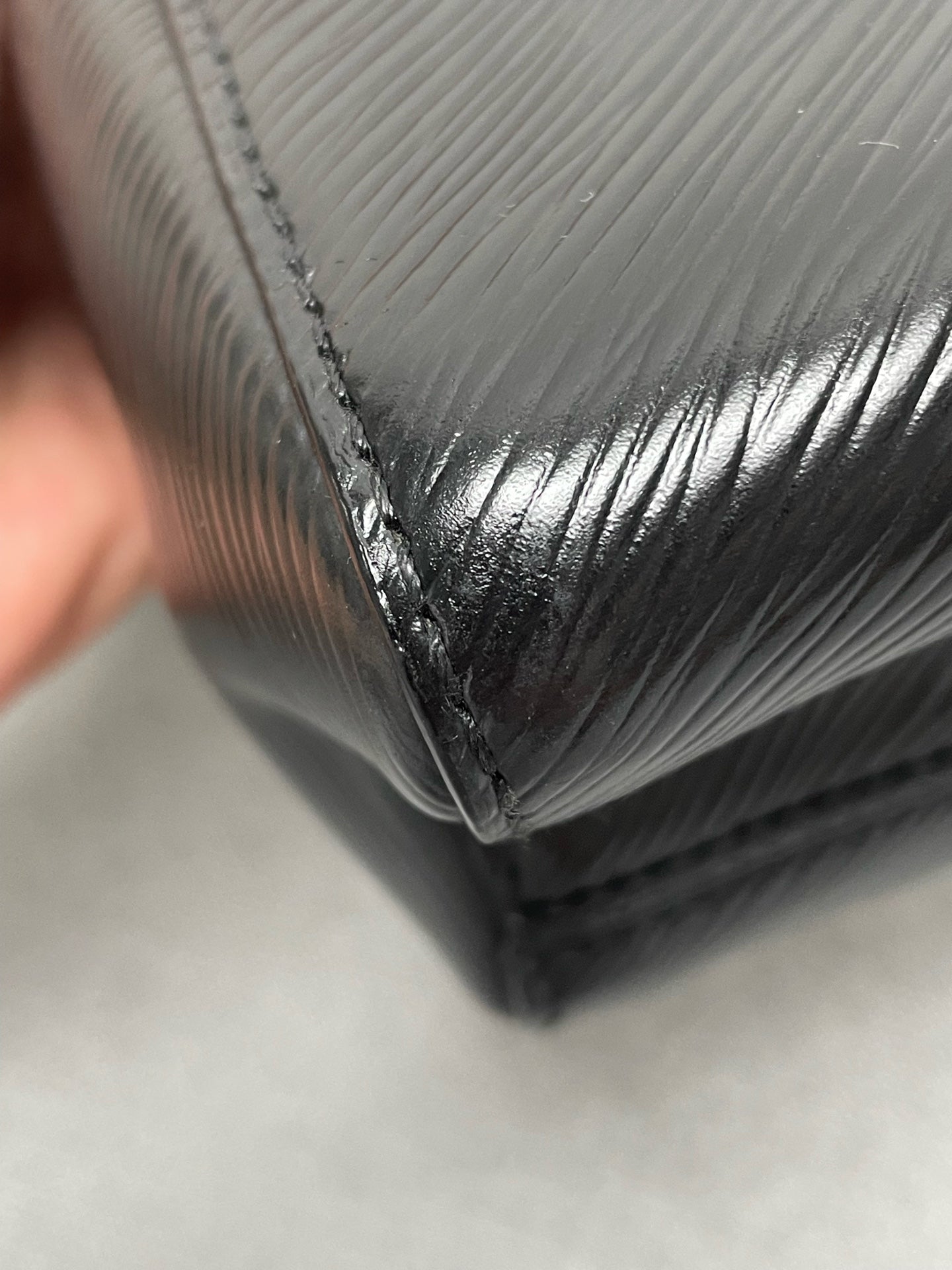 Louis Vuitton - Twist - Leather - Black - (small)
