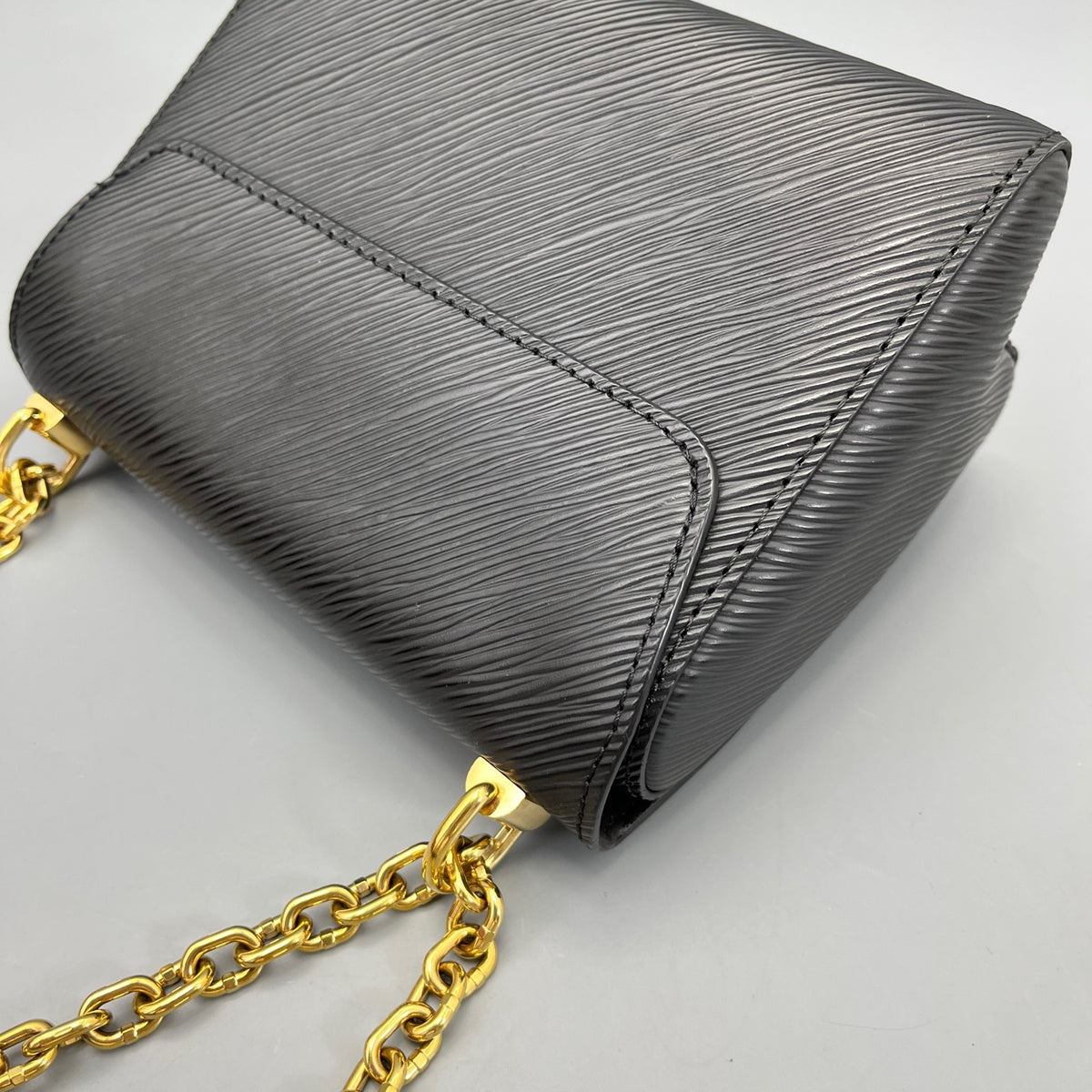 Louis Vuitton - Twist - Leather - Black - (small)