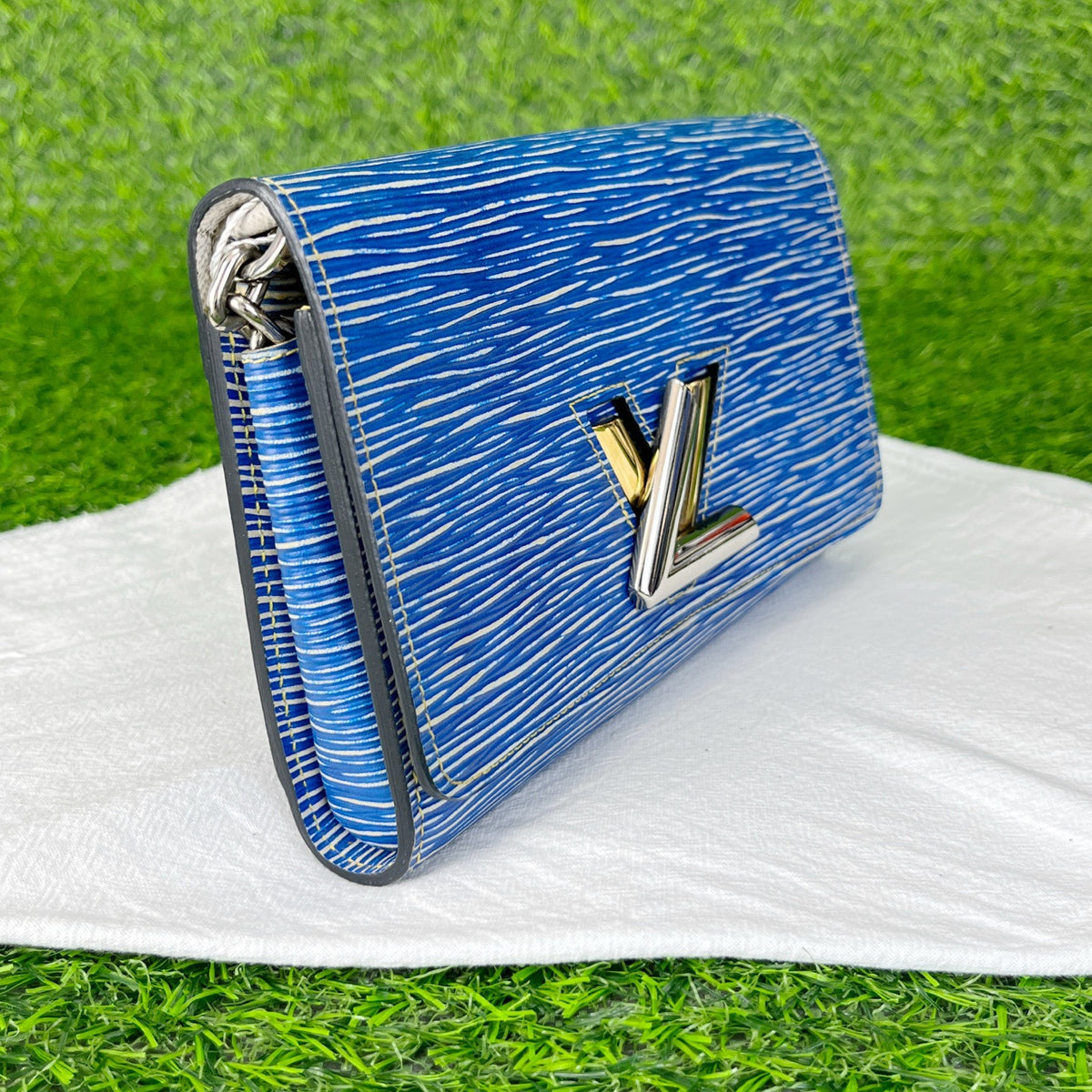 Louis Vuitton - Twist - Leather - Blue