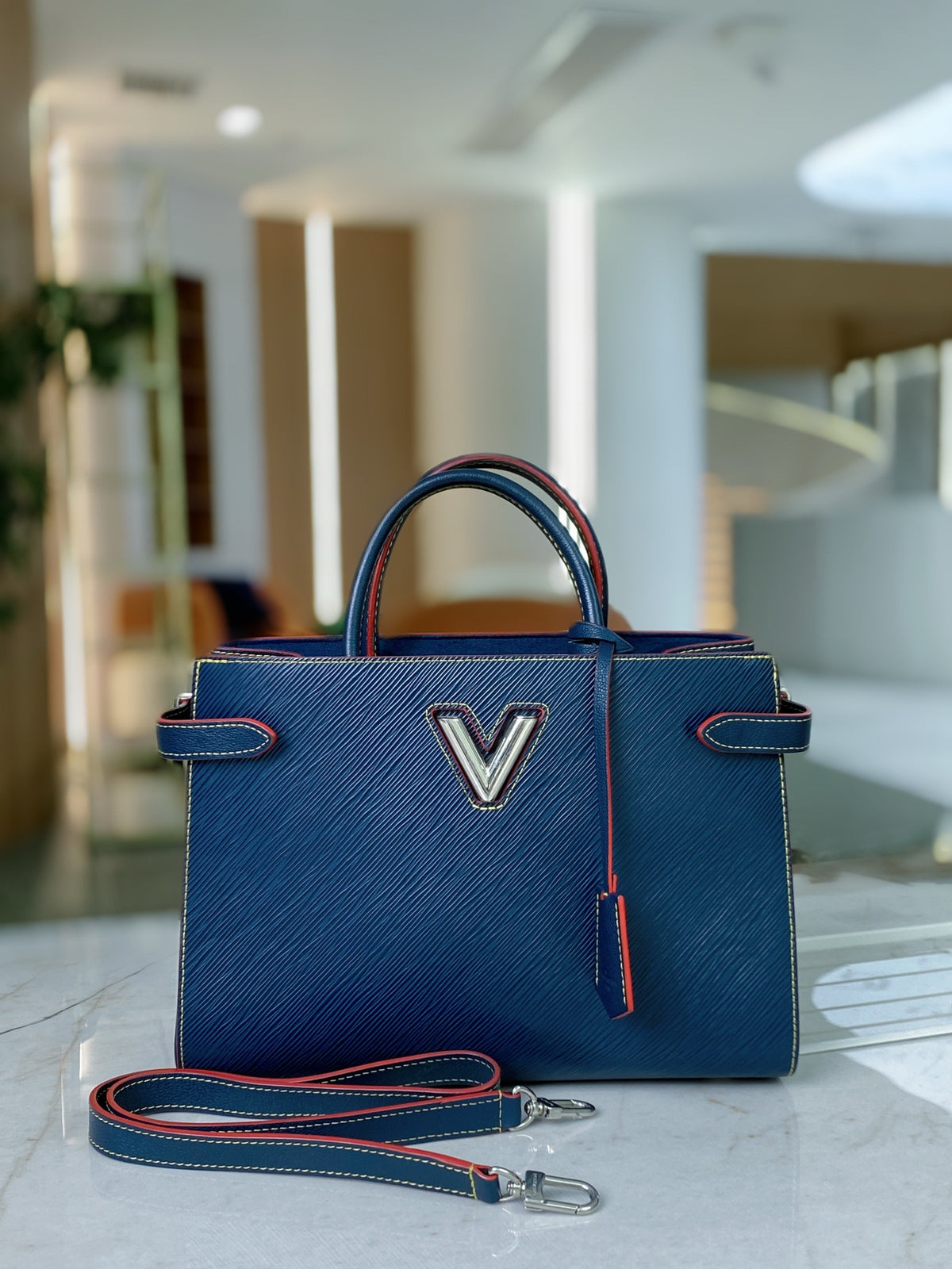 Louis Vuitton - Twist - Leather - Blue - (medium)