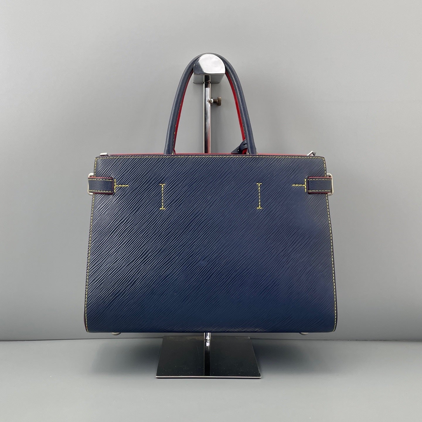 Louis Vuitton - Twist - Leather - Blue - (medium)