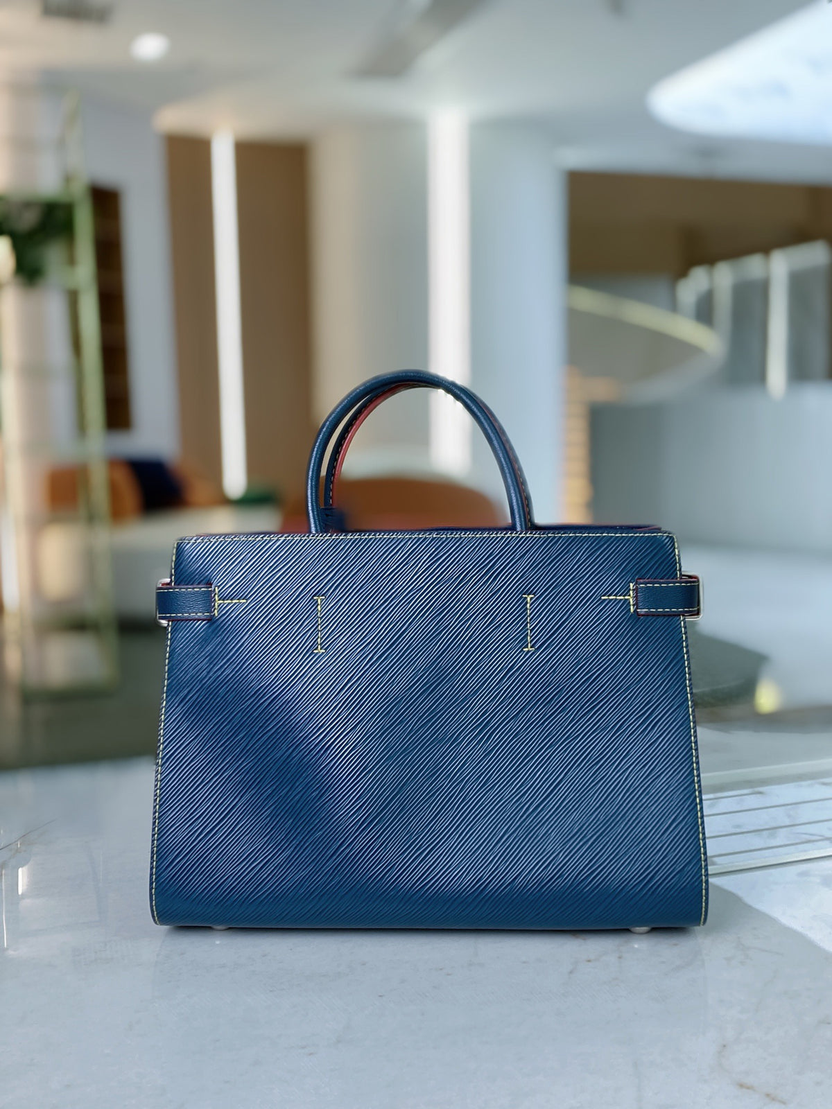 Louis Vuitton - Twist - Leather - Blue - (medium)
