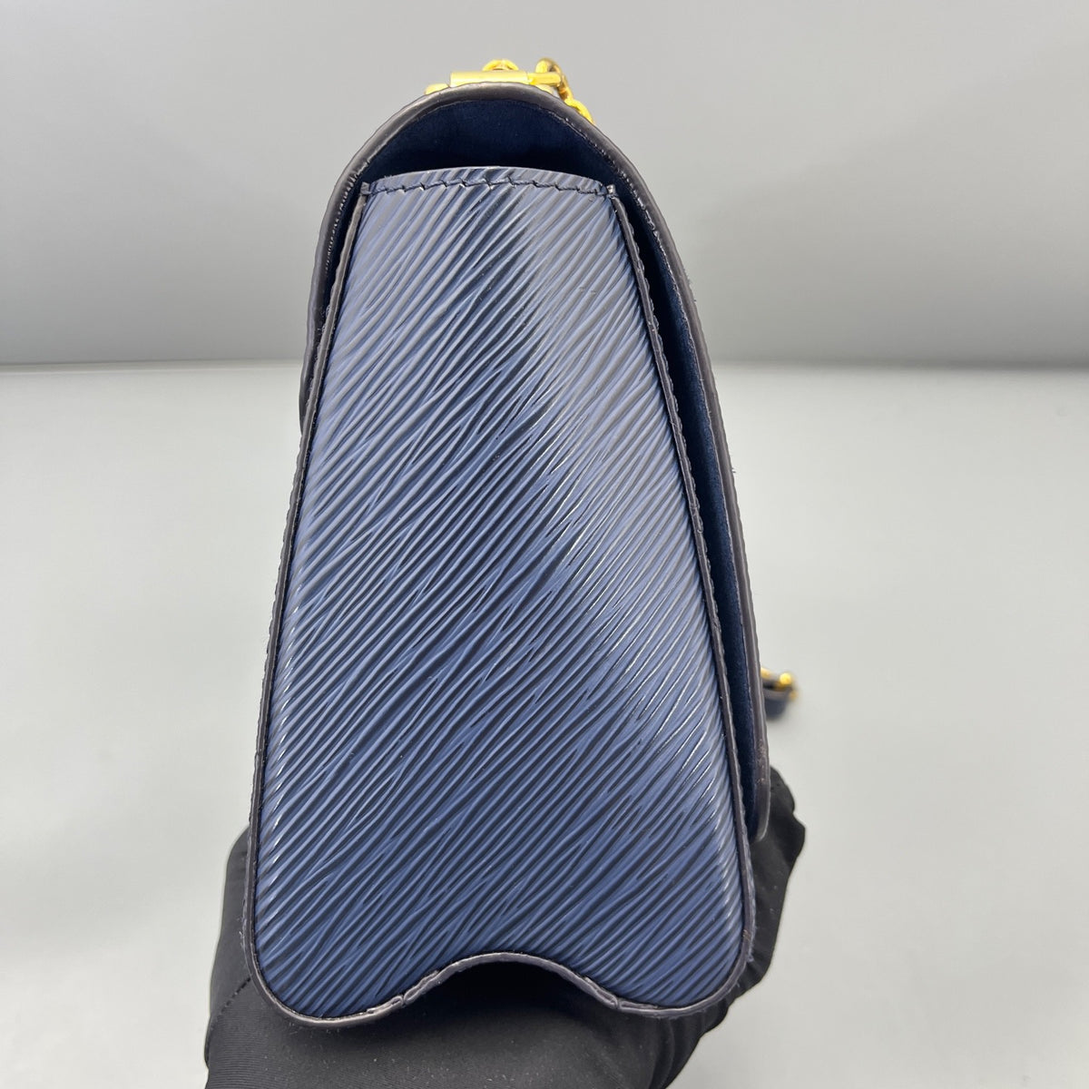 Louis Vuitton - Twist - Leather - Blue - (medium)