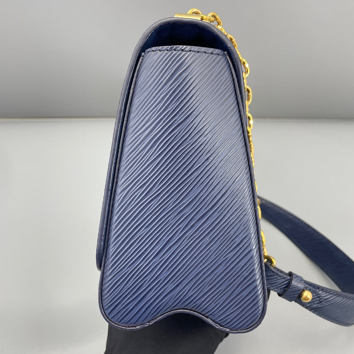 Louis Vuitton - Twist - Leather - Blue - (medium)