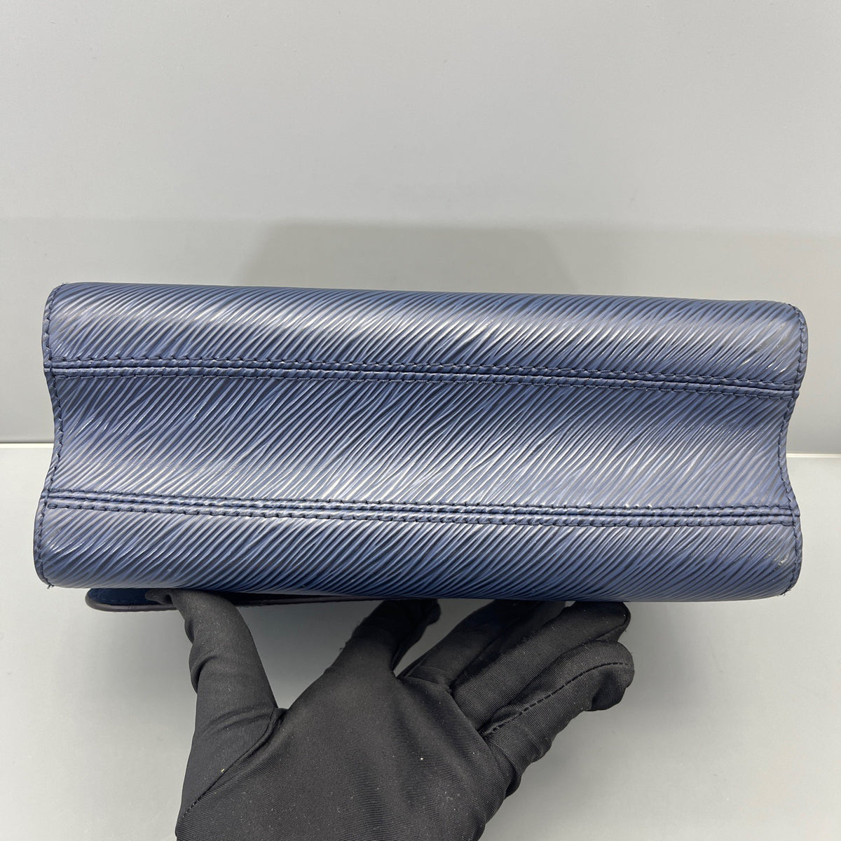 Louis Vuitton - Twist - Leather - Blue - (medium)