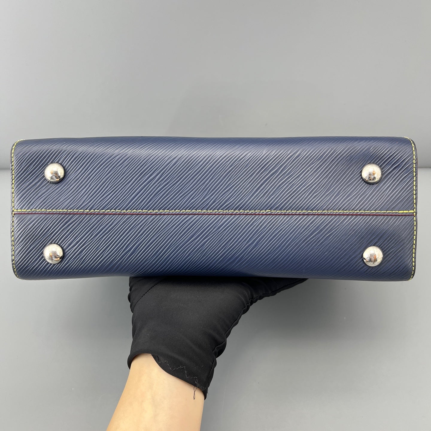 Louis Vuitton - Twist - Leather - Blue - (medium)