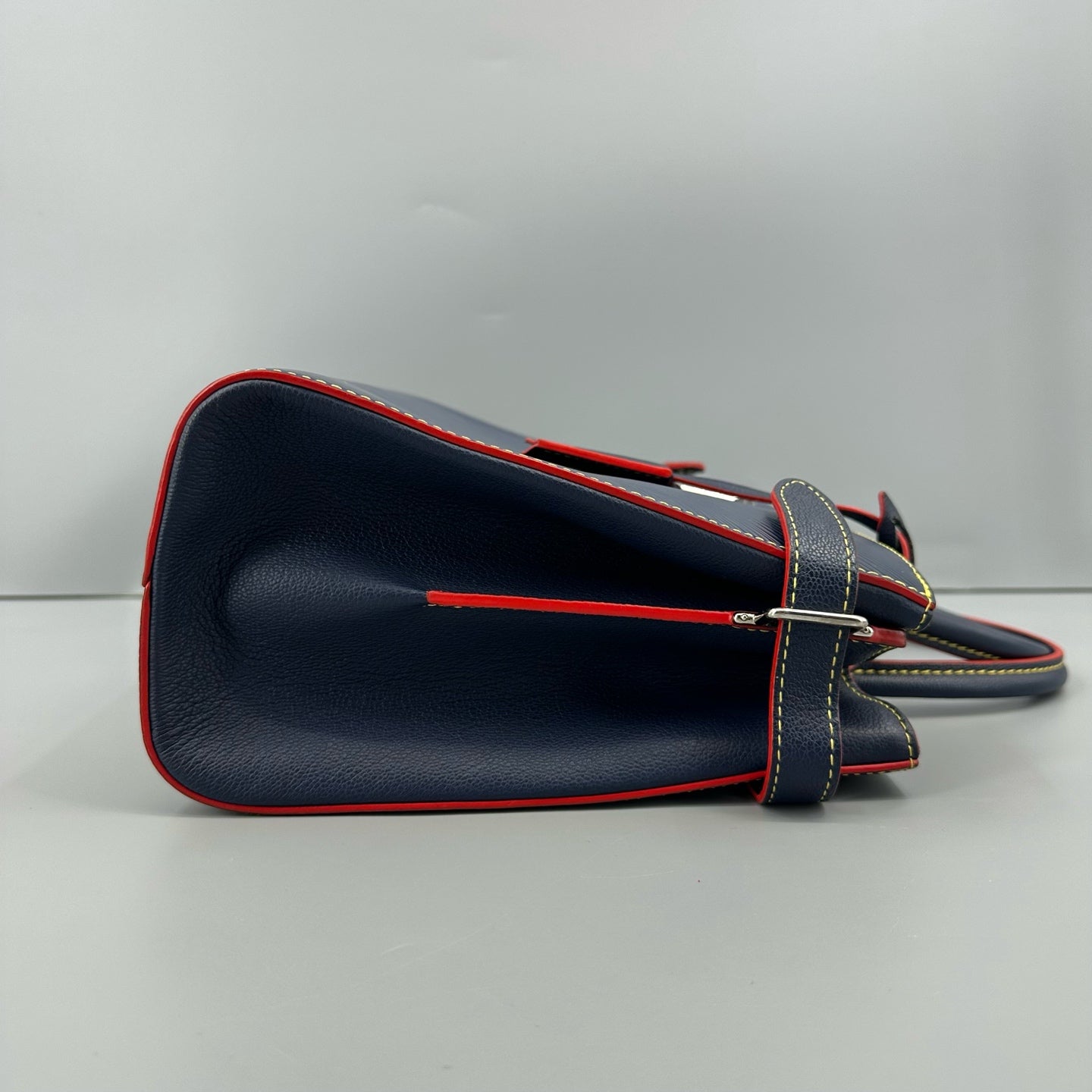 Louis Vuitton - Twist - Leather - Blue - (medium)