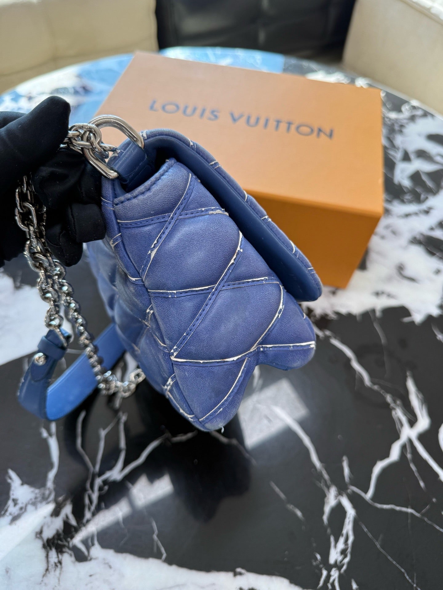 Louis Vuitton - Twist - Leather - Blue - (medium)