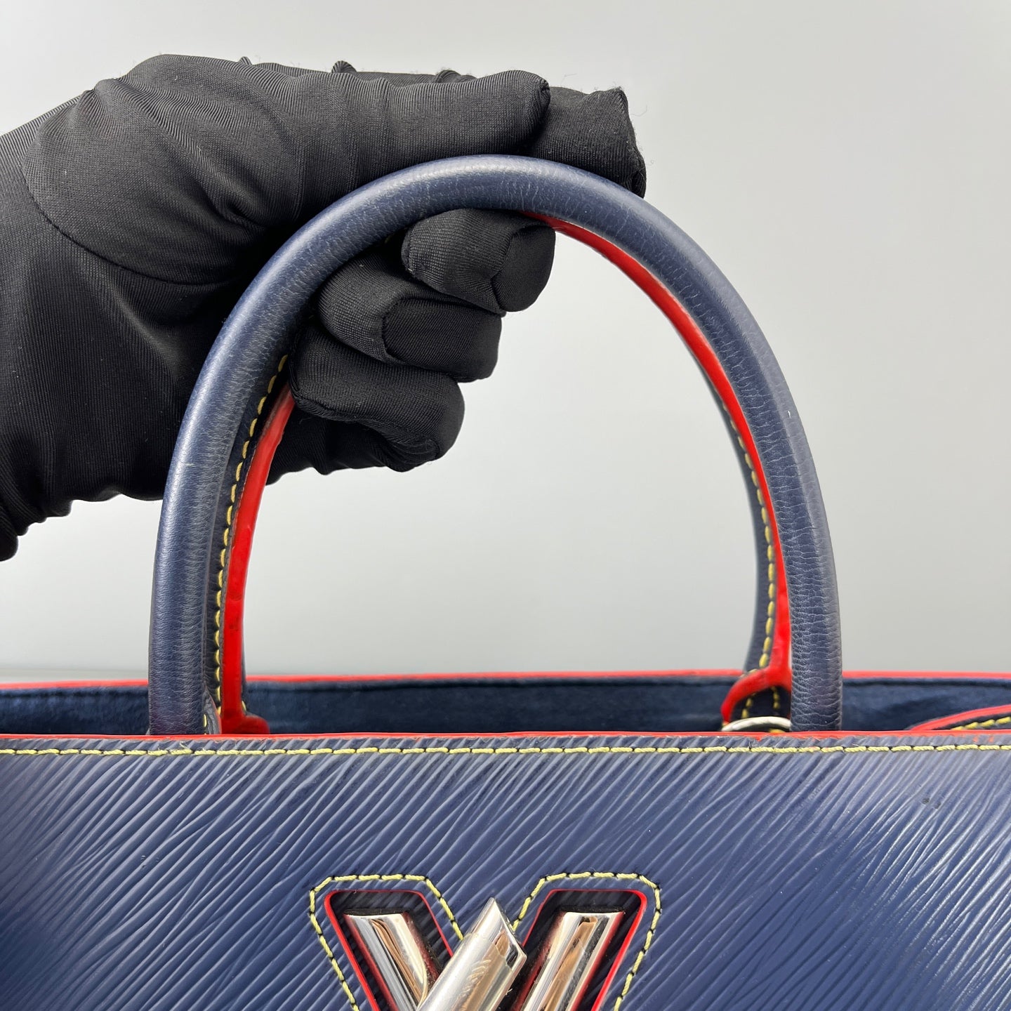 Louis Vuitton - Twist - Leather - Blue - (medium)