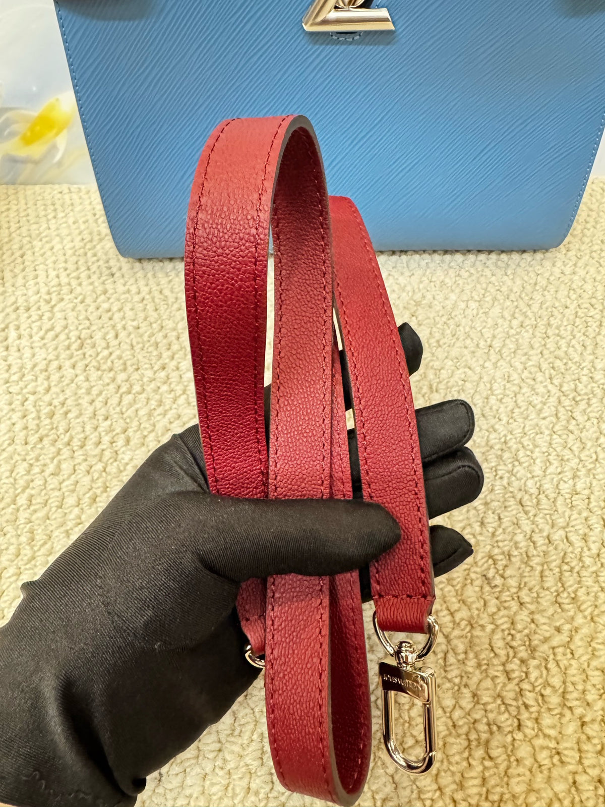 Louis Vuitton - Twist - Leather - Blue - (medium)