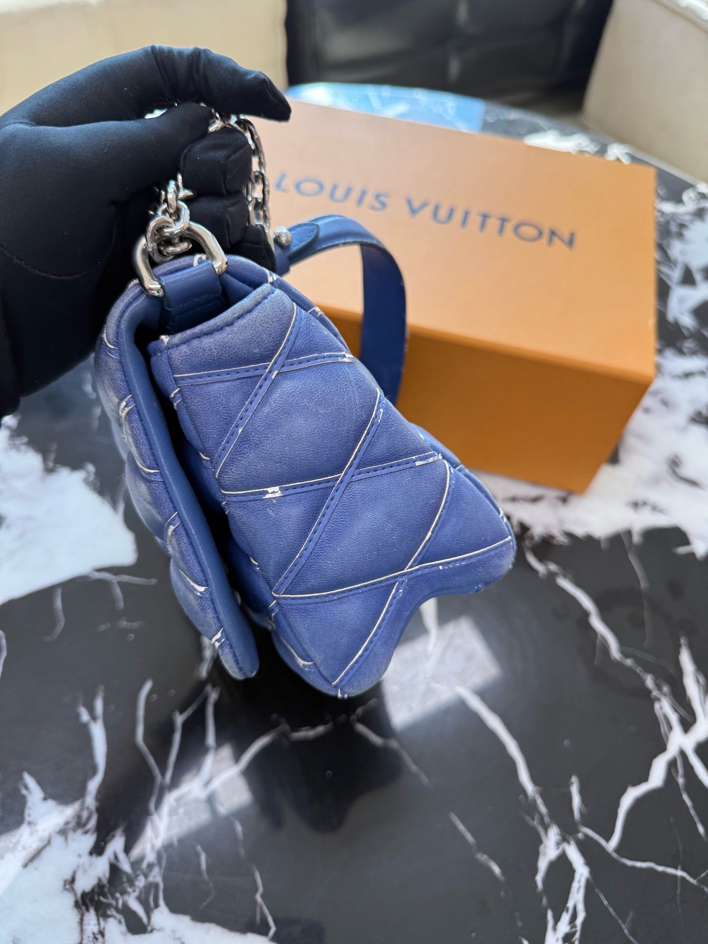 Louis Vuitton - Twist - Leather - Blue - (medium)