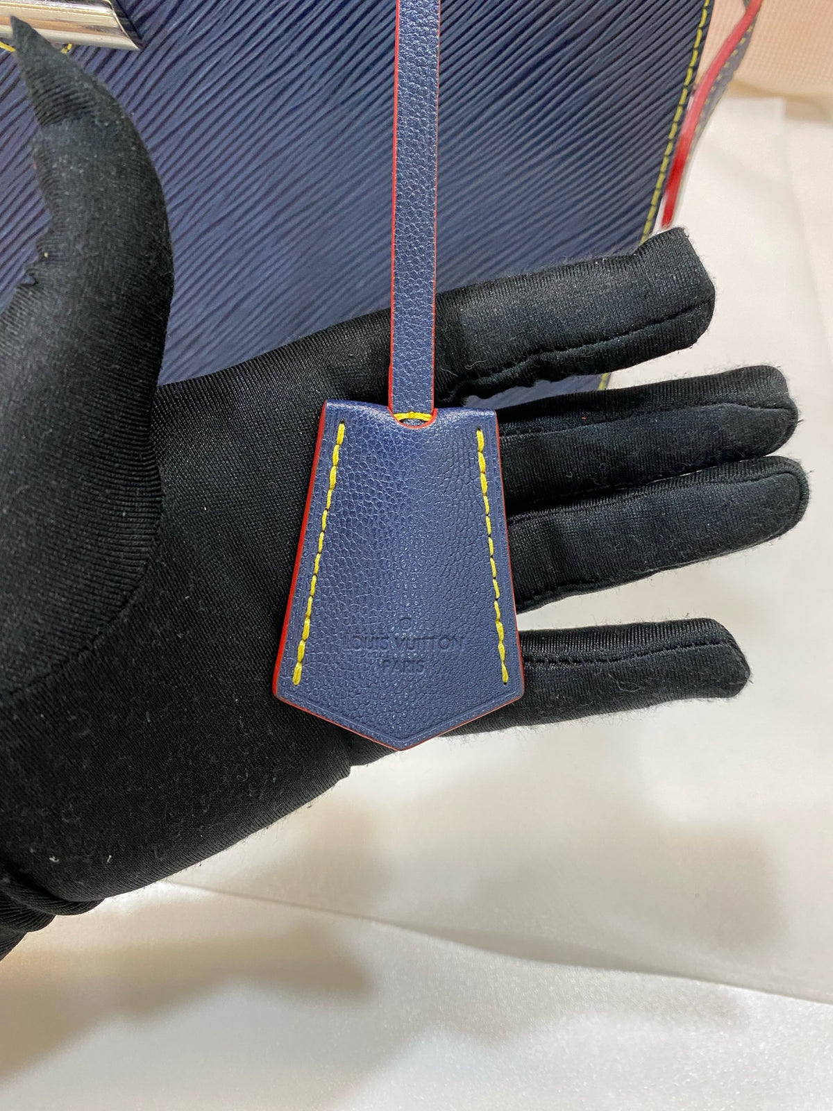 Louis Vuitton - Twist - Leather - Blue - (medium)