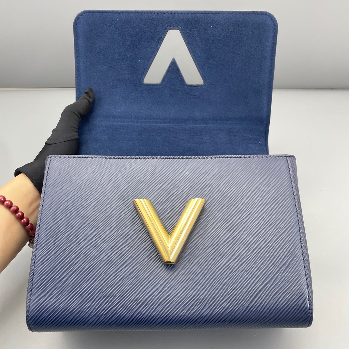 Louis Vuitton - Twist - Leather - Blue - (medium)