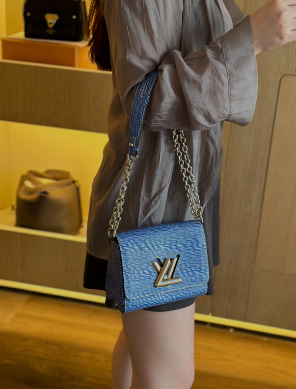 Louis Vuitton - Twist - Leather - Blue - (medium)