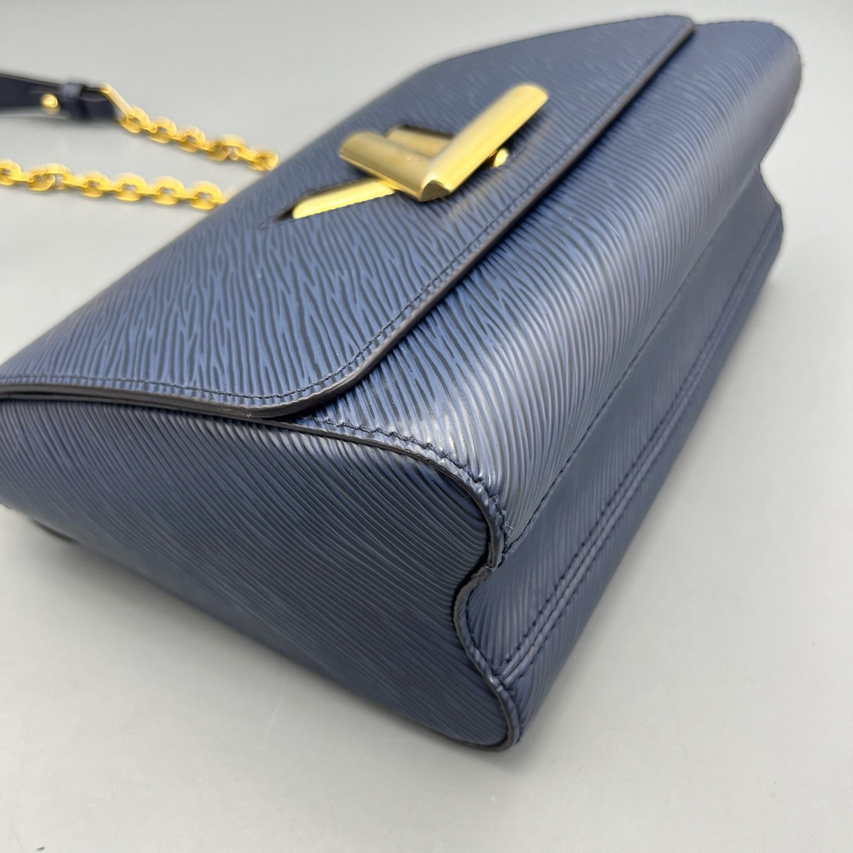 Louis Vuitton - Twist - Leather - Blue - (medium)