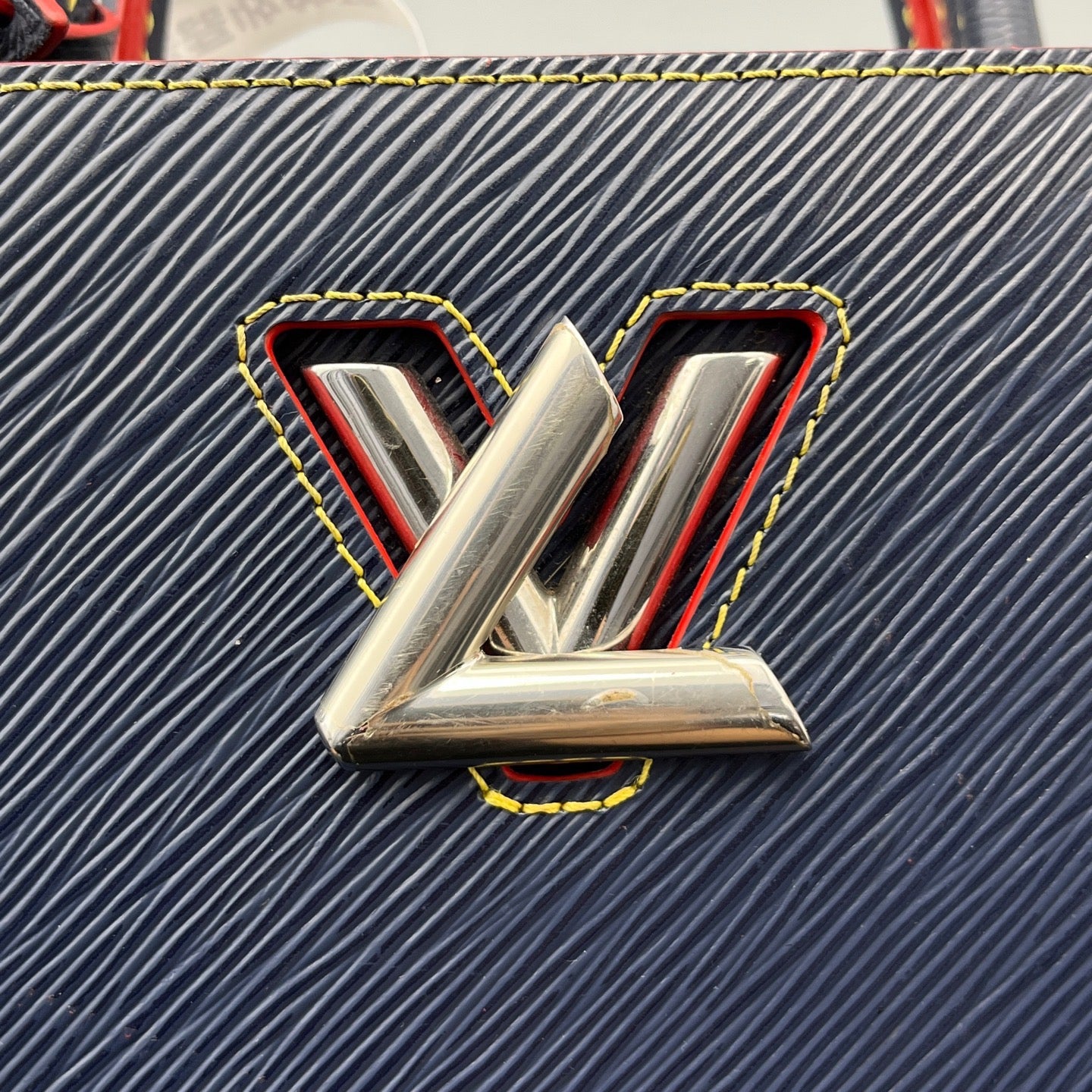 Louis Vuitton - Twist - Leather - Blue - (medium)