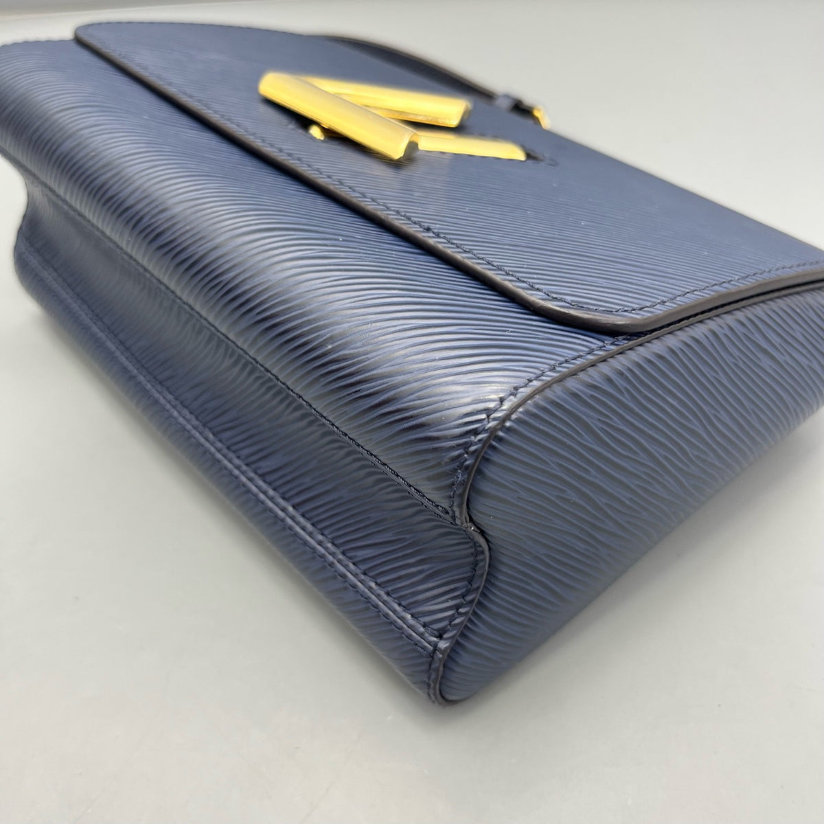 Louis Vuitton - Twist - Leather - Blue - (medium)