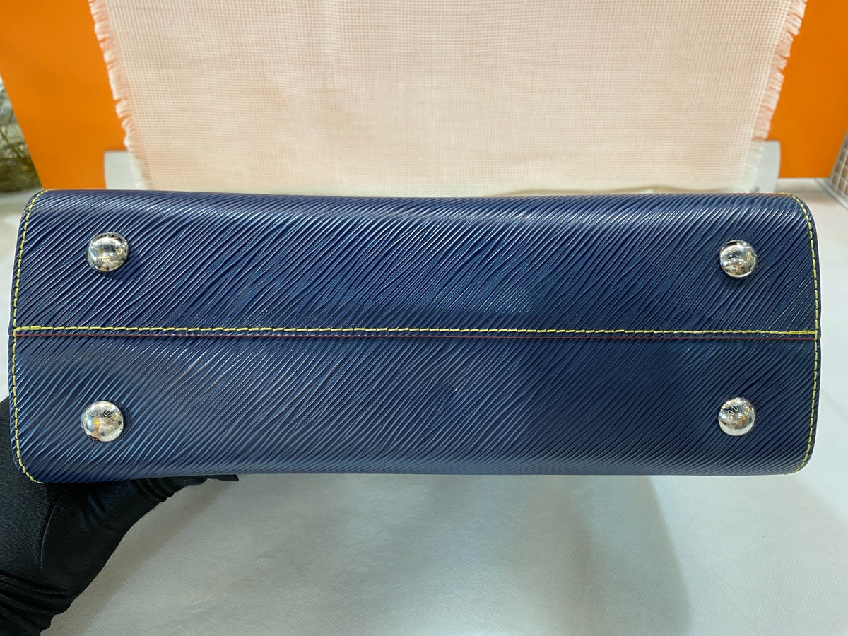 Louis Vuitton - Twist - Leather - Blue - (medium)