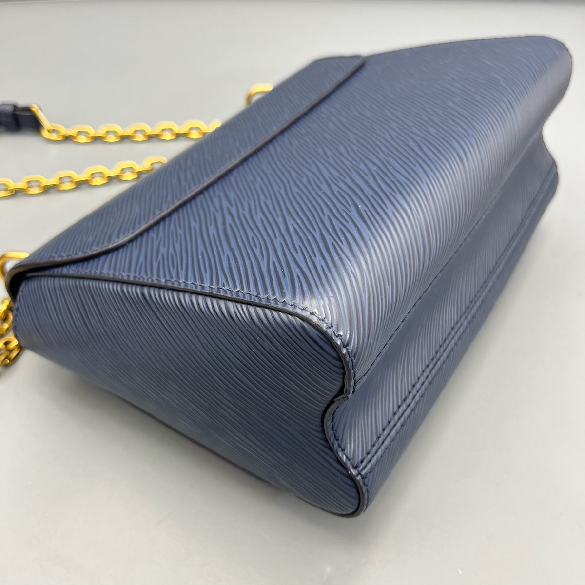 Louis Vuitton - Twist - Leather - Blue - (medium)