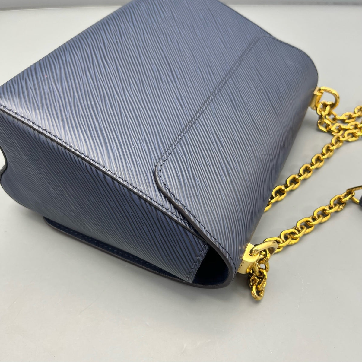 Louis Vuitton - Twist - Leather - Blue - (medium)