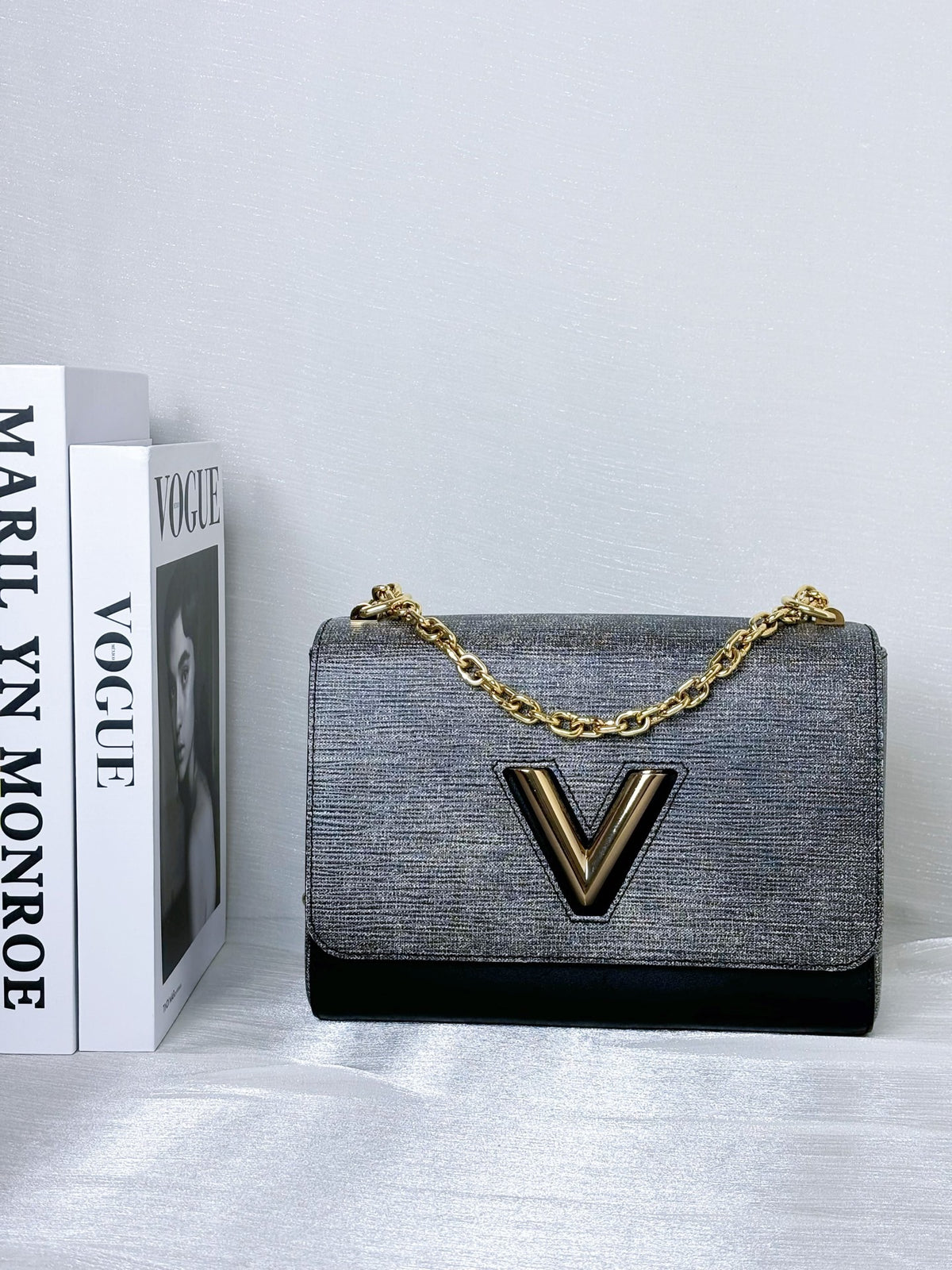 Louis Vuitton - Twist - Leather - Grey - (small)