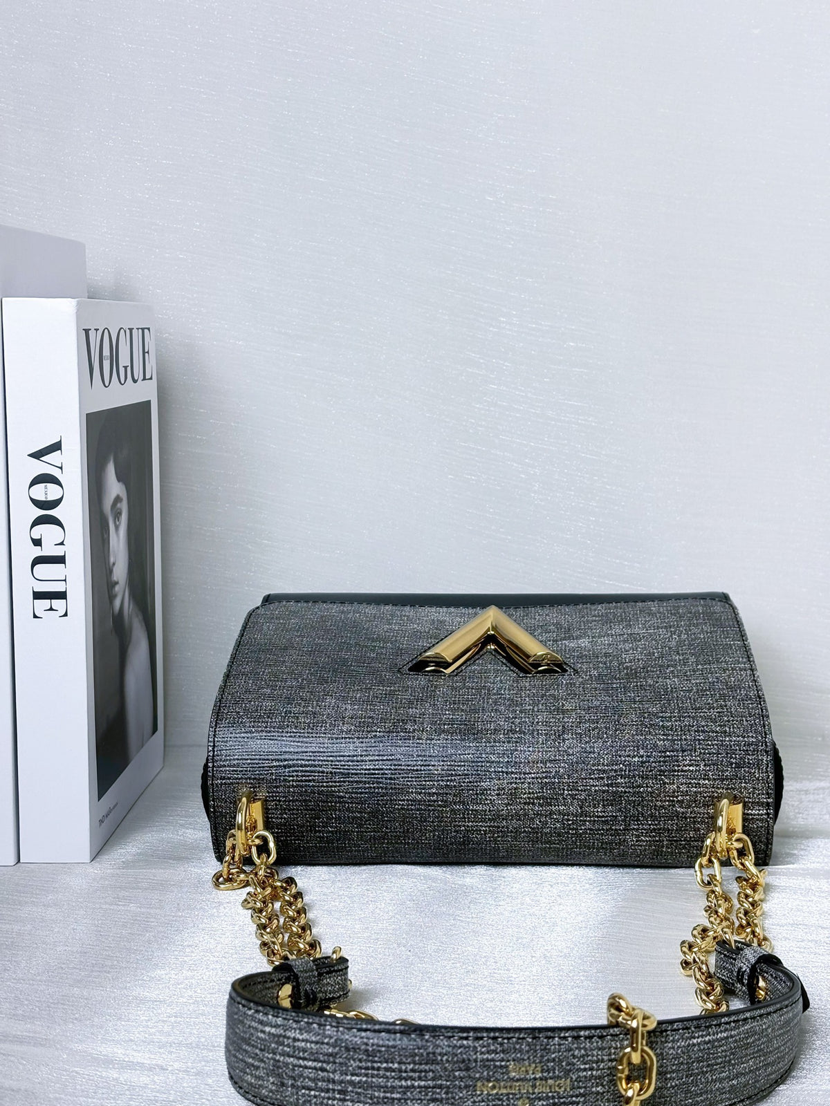 Louis Vuitton - Twist - Leather - Grey - (small)