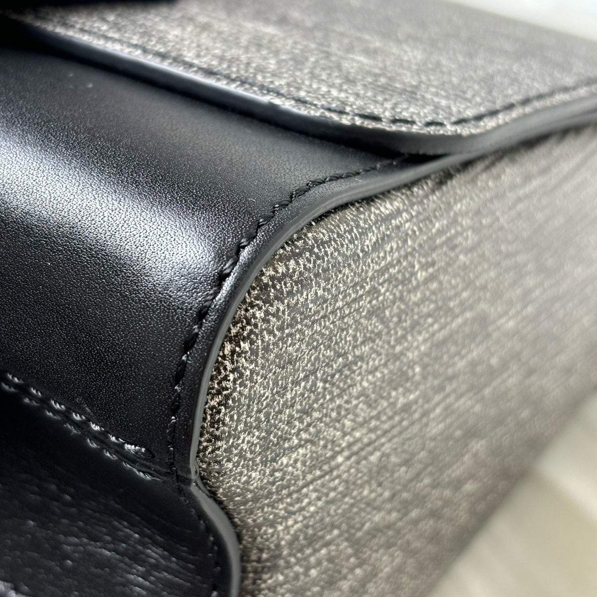 Louis Vuitton - Twist - Leather - Grey - (small)