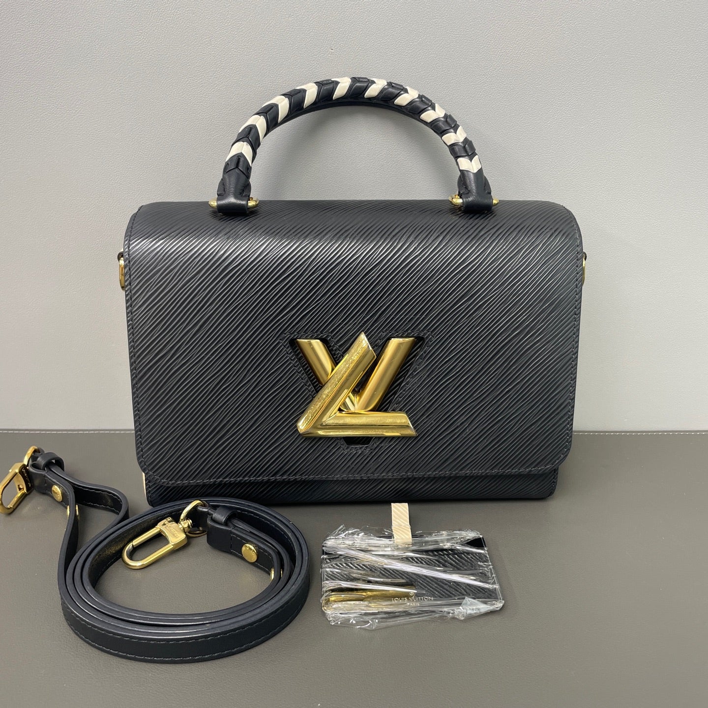 Louis Vuitton - Twist - Leather - Multicolour - (medium)