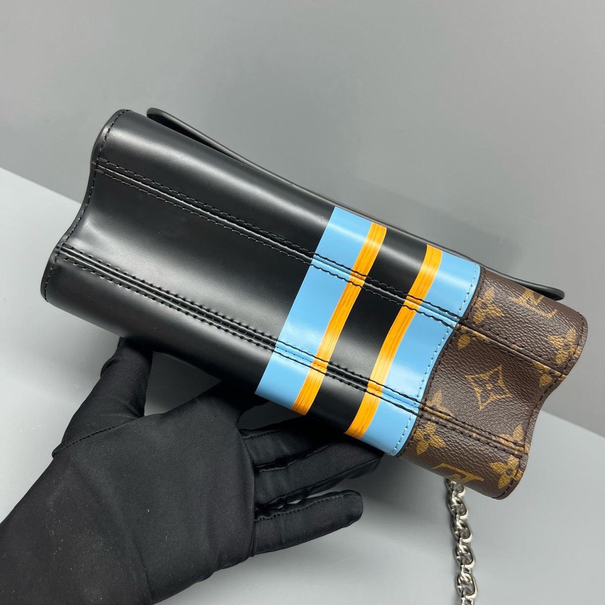 Louis Vuitton - Twist - Leather - Multicolour - (medium)