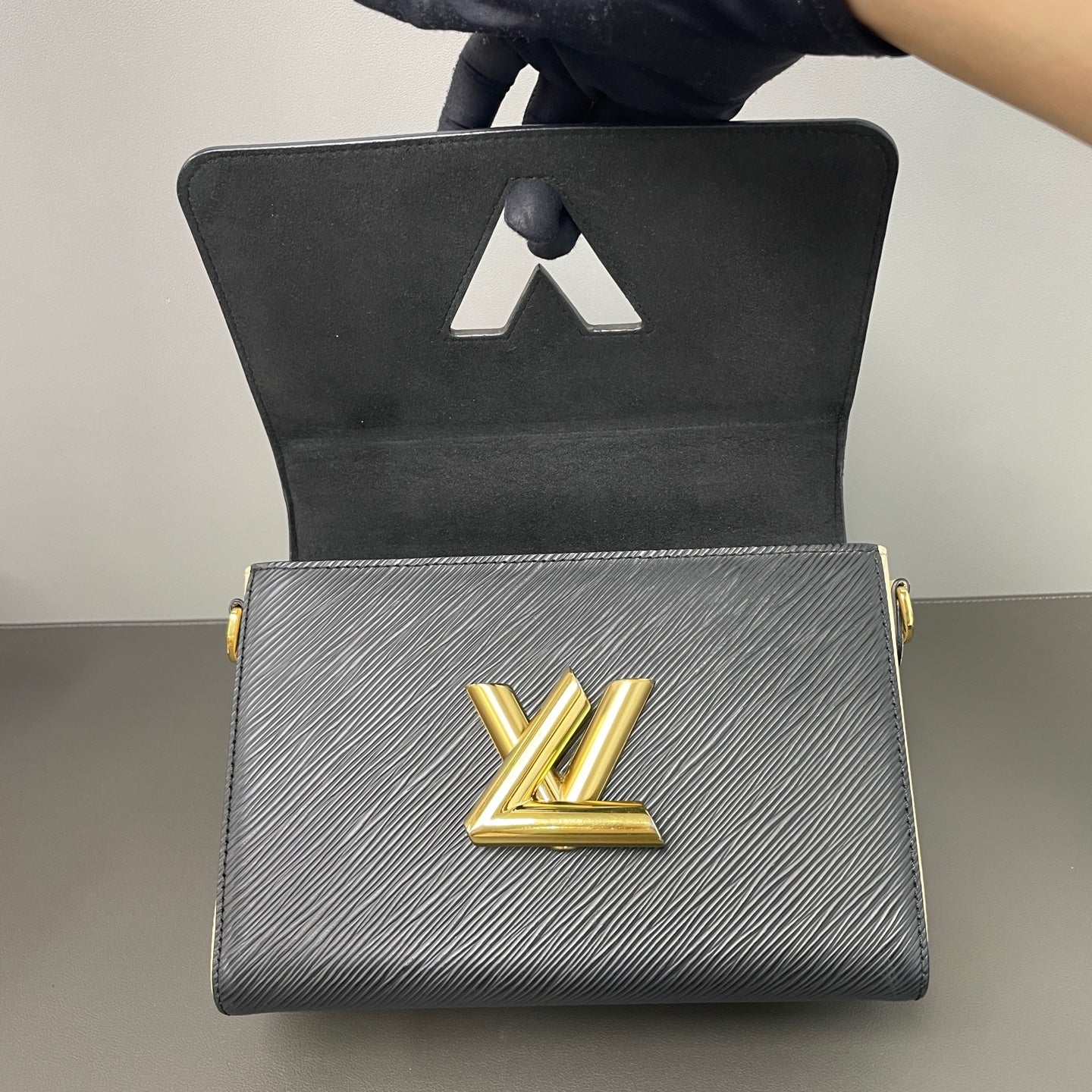 Louis Vuitton - Twist - Leather - Multicolour - (medium)