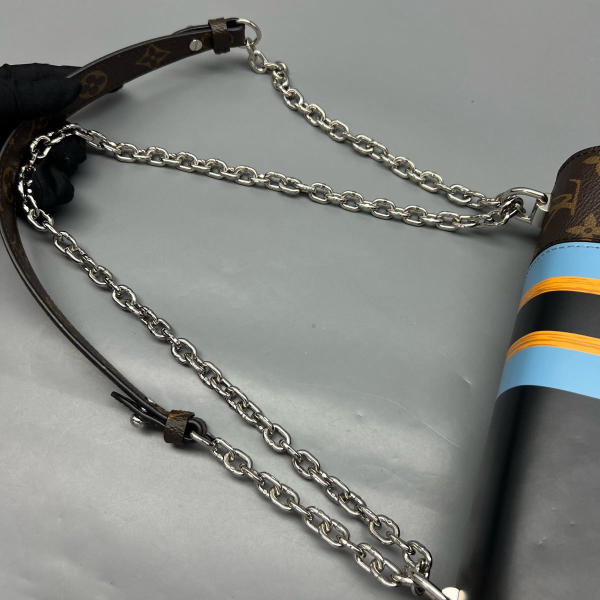 Louis Vuitton - Twist - Leather - Multicolour - (medium)