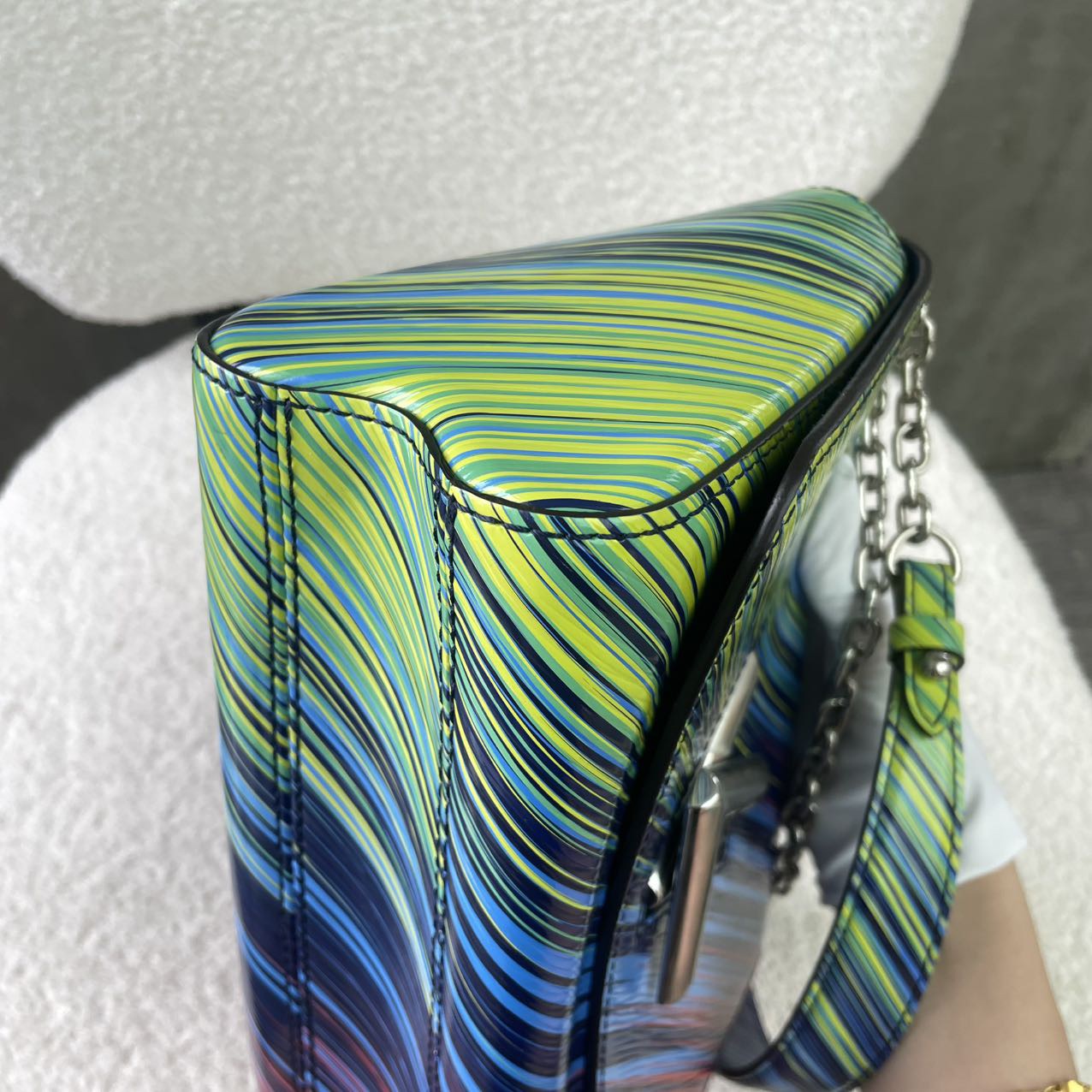 Louis Vuitton - Twist - Leather - Multicolour - (medium)