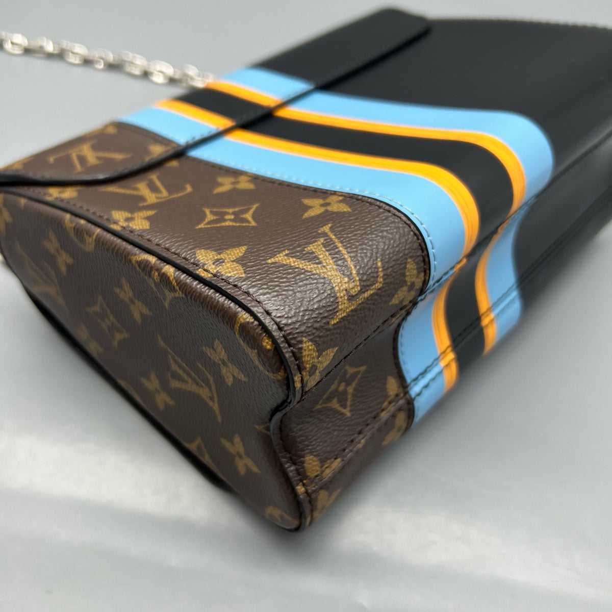 Louis Vuitton - Twist - Leather - Multicolour - (medium)