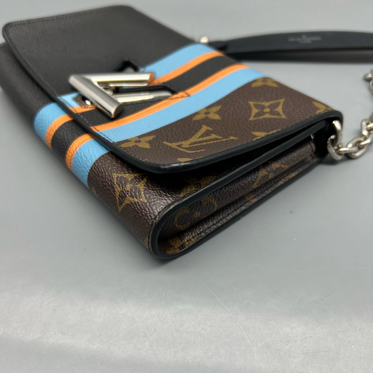 Louis Vuitton - Twist - Leather - Multicolour - (mini)