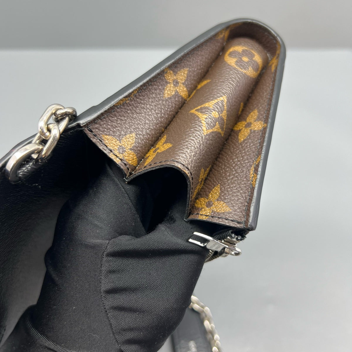 Louis Vuitton - Twist - Leather - Multicolour - (mini)