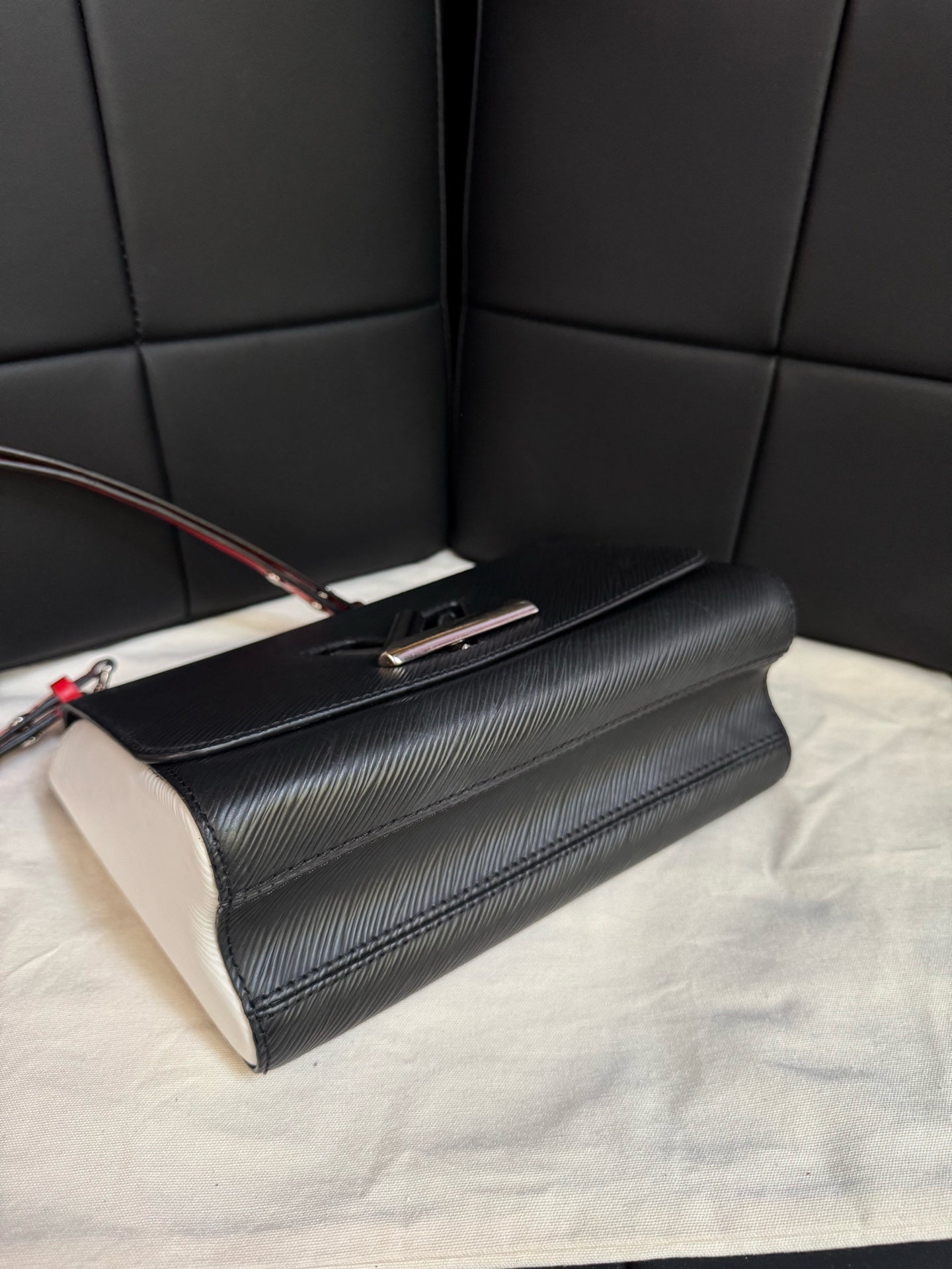 Louis Vuitton - Twist - Leather - Multicolour - (small)