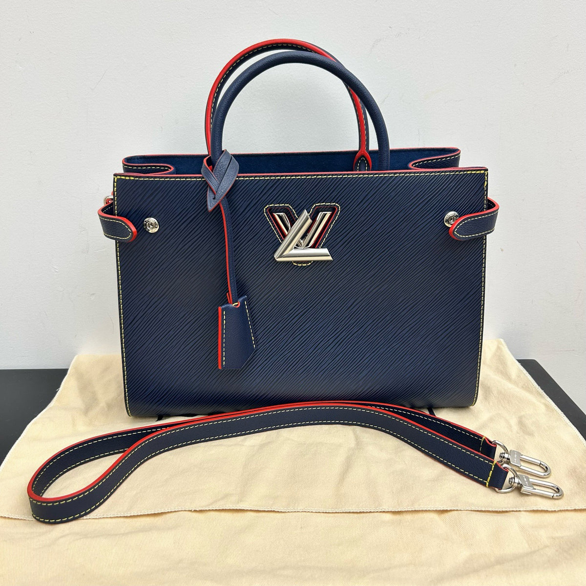 Louis Vuitton - Twist - Leather - Navy