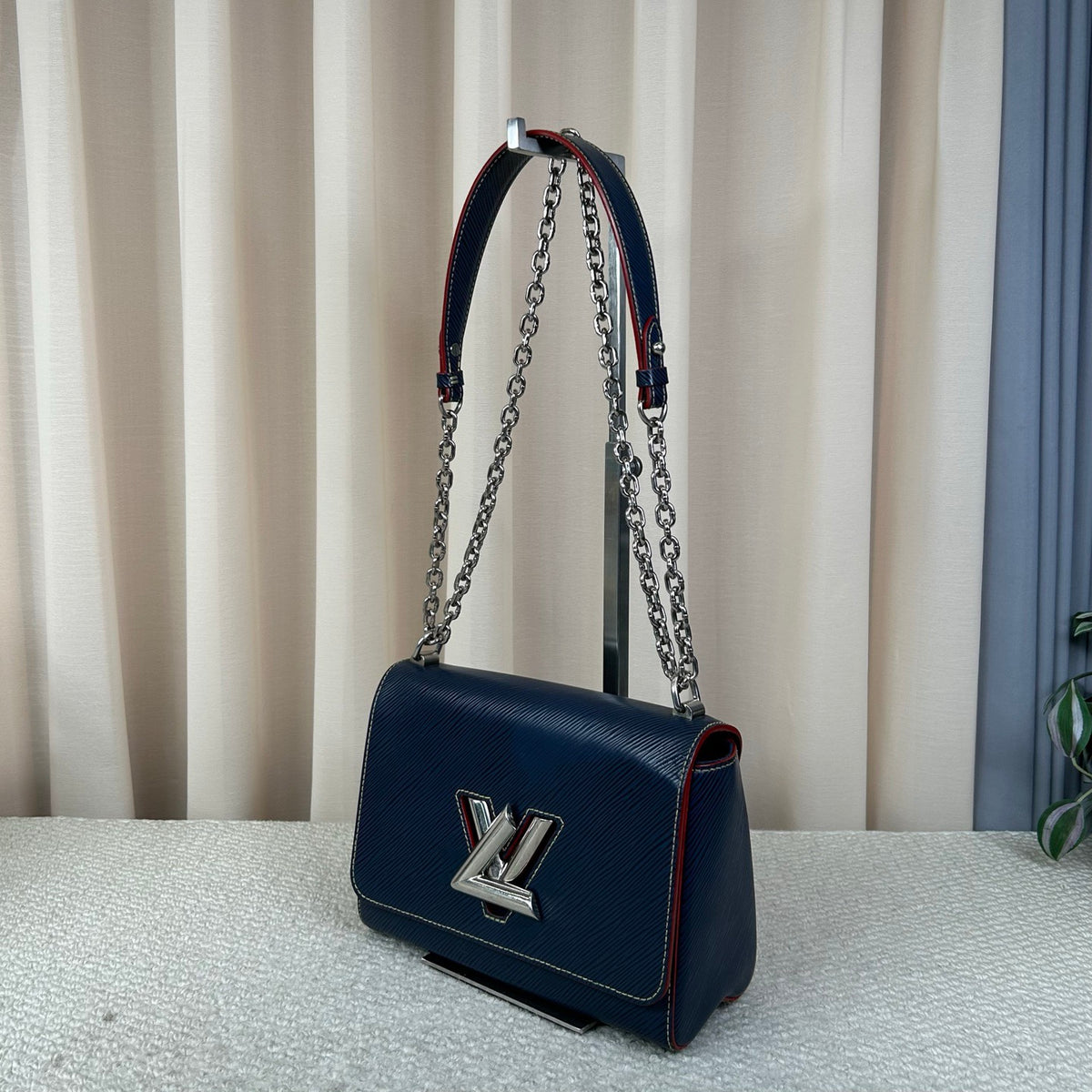 Louis Vuitton - Twist - Leather - Navy