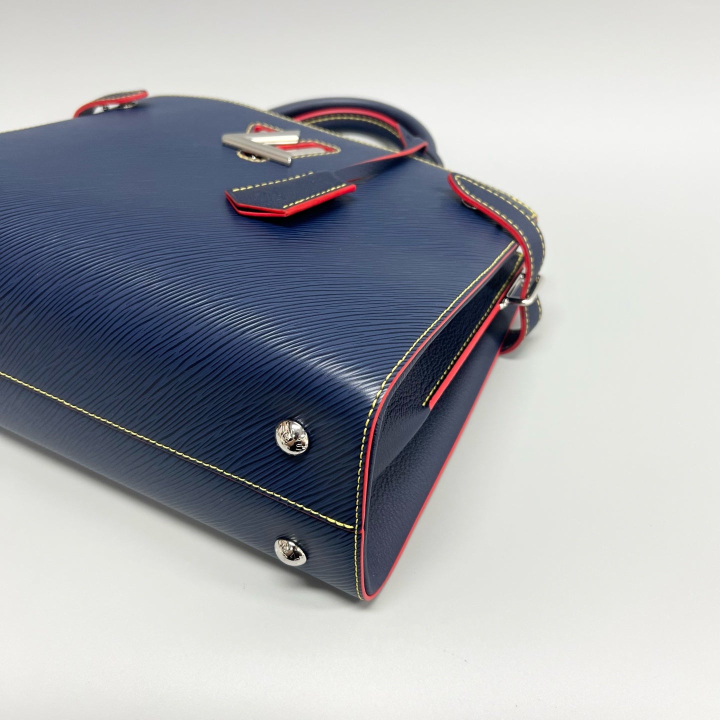 Louis Vuitton - Twist - Leather - Navy - (medium)