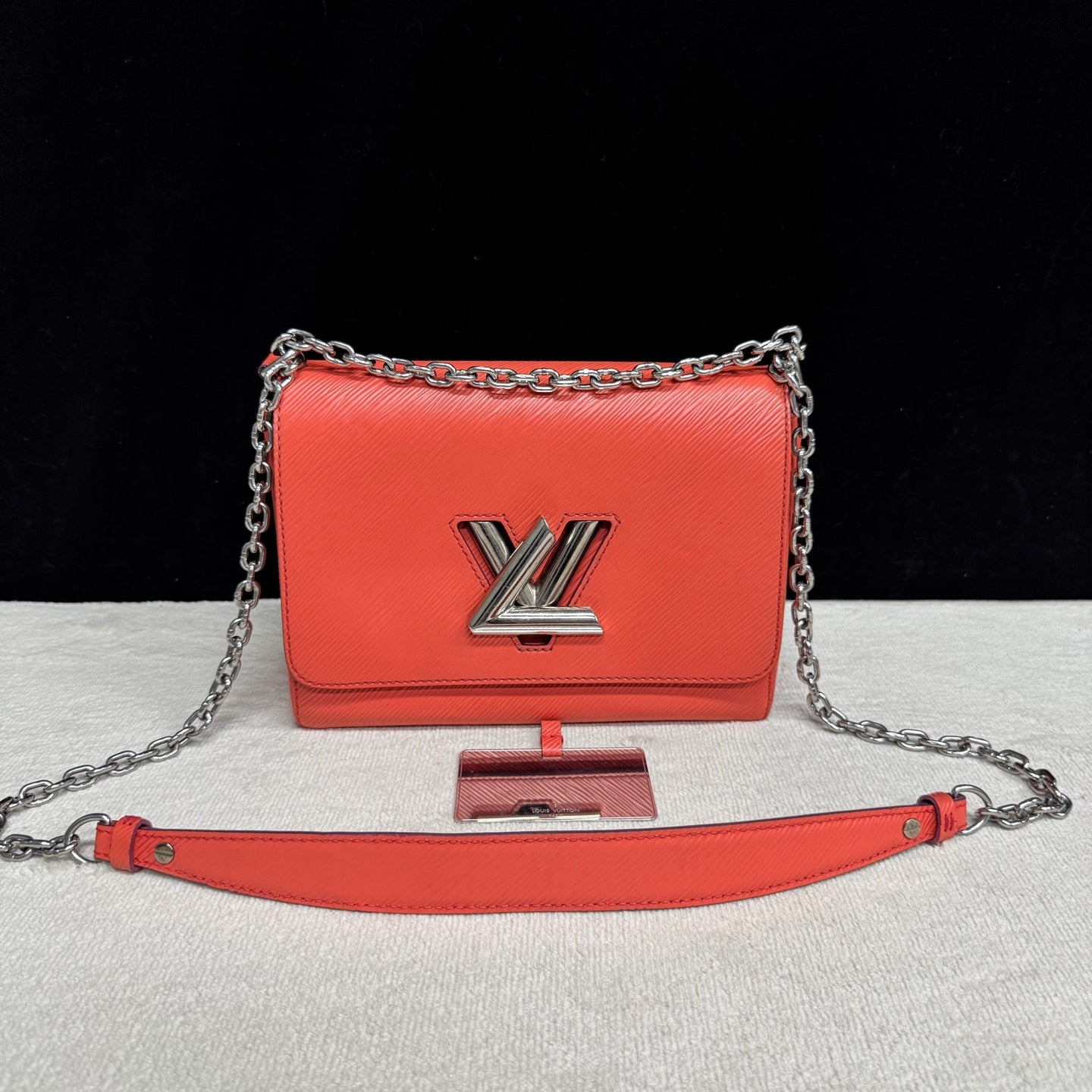 Louis Vuitton - Twist - Leather - Orange - (medium)