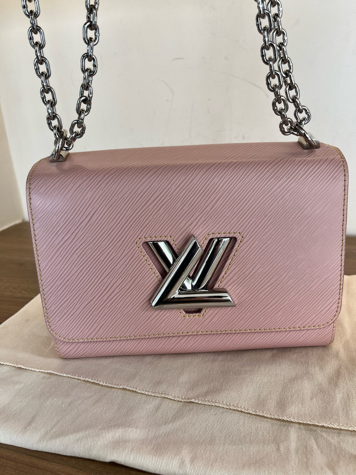 Louis Vuitton - Twist - Leather - Pink