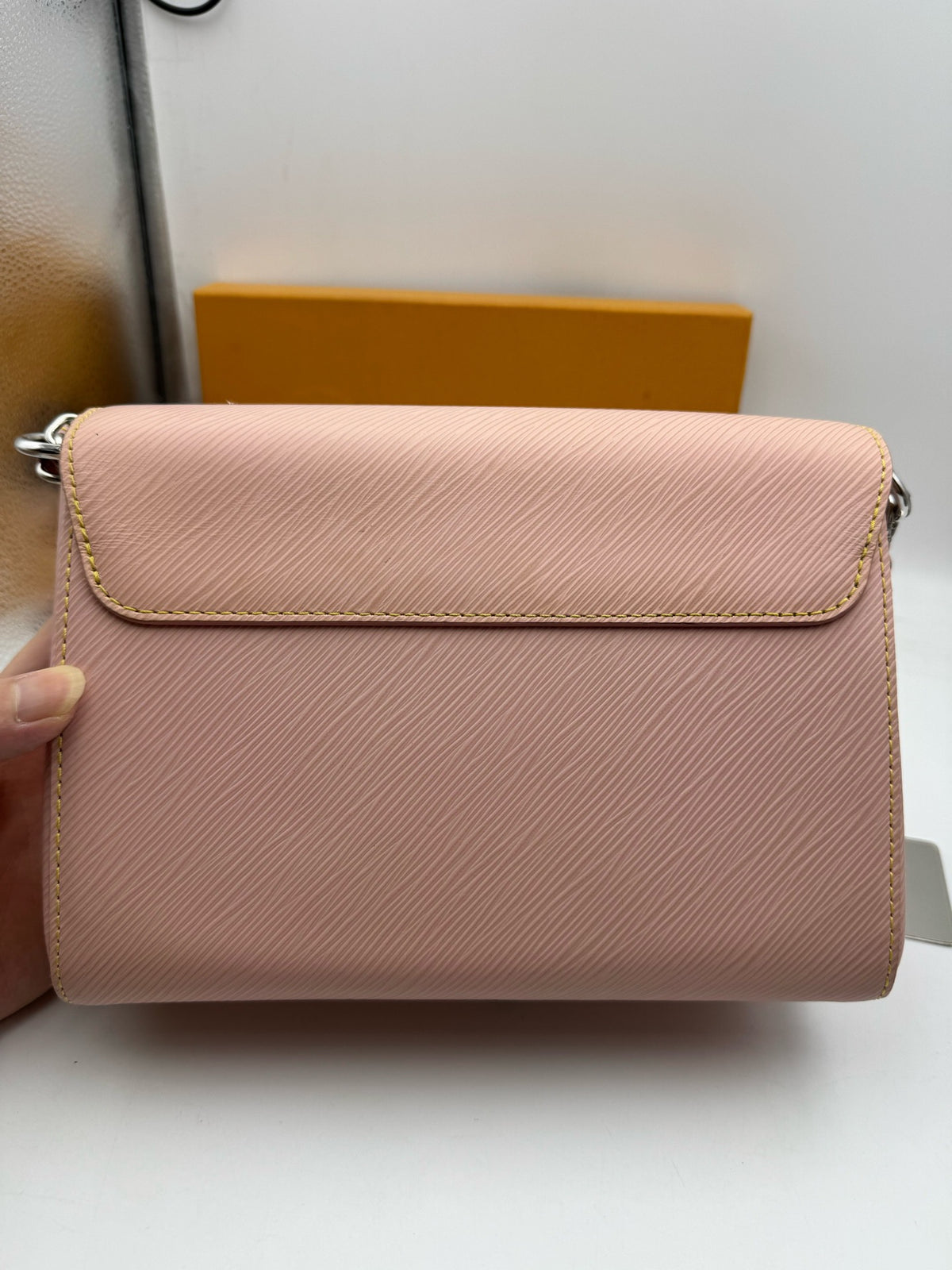 Louis Vuitton - Twist - Leather - Pink