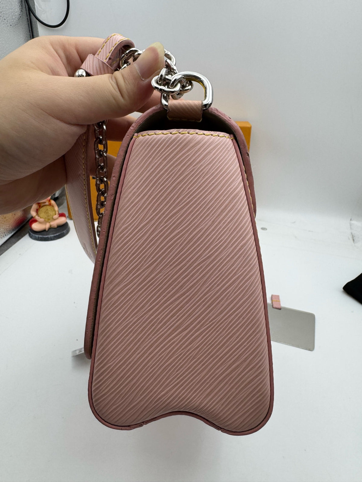 Louis Vuitton - Twist - Leather - Pink